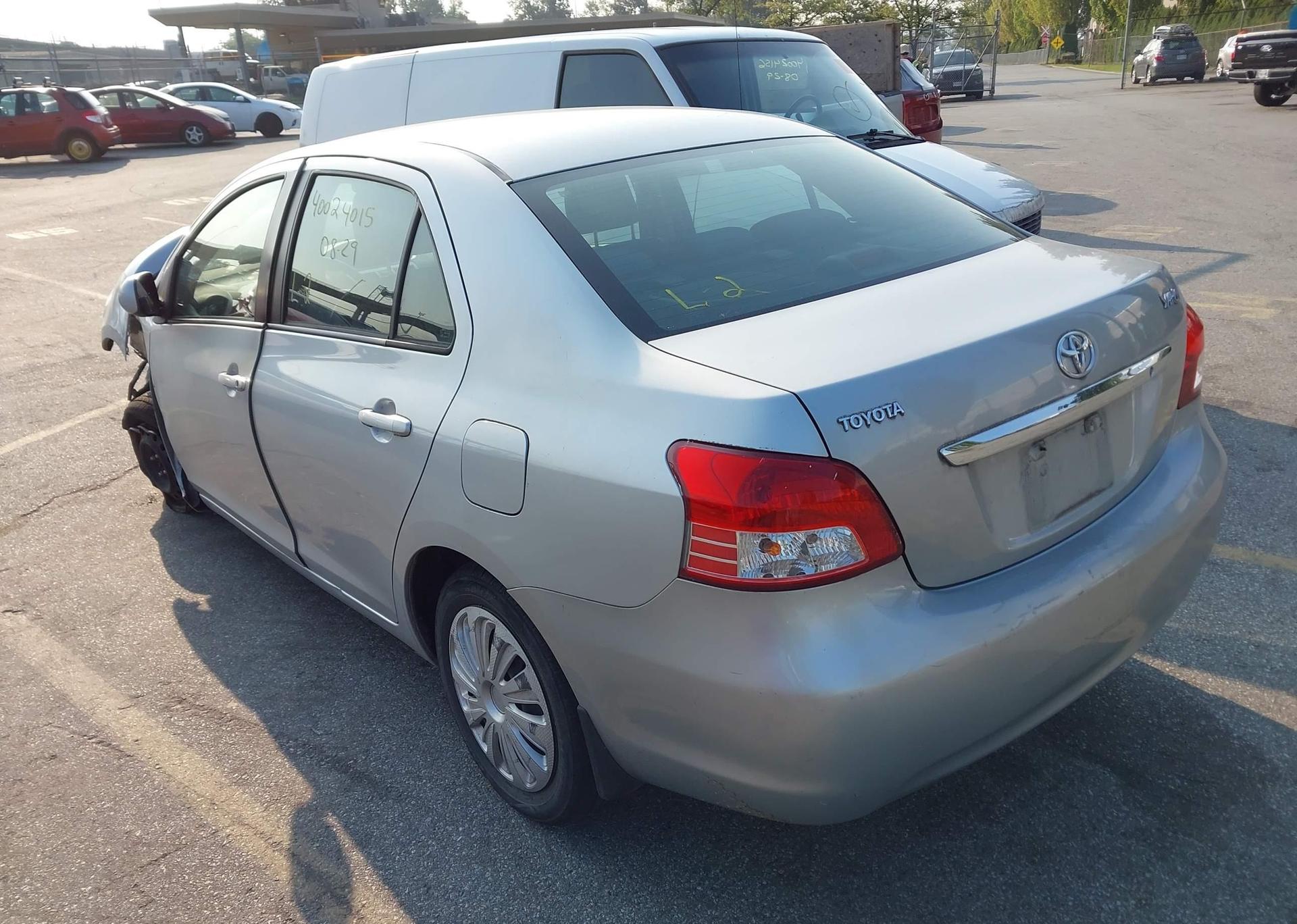 2010 TOYOTA YARIS