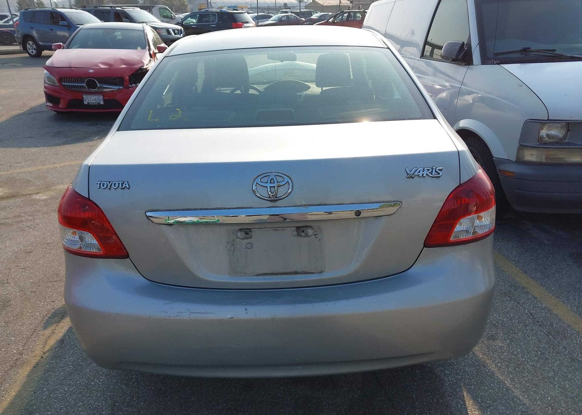 2010 TOYOTA YARIS