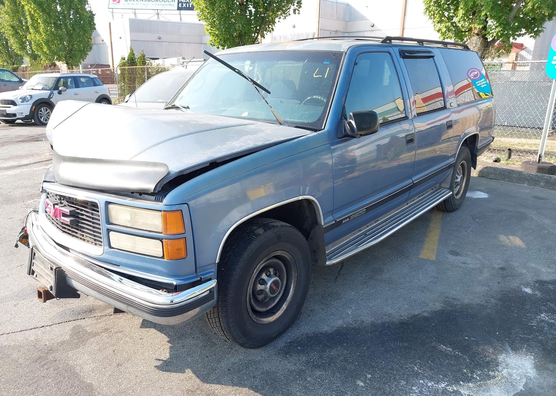 1995 GMC SUBURBAN C2500