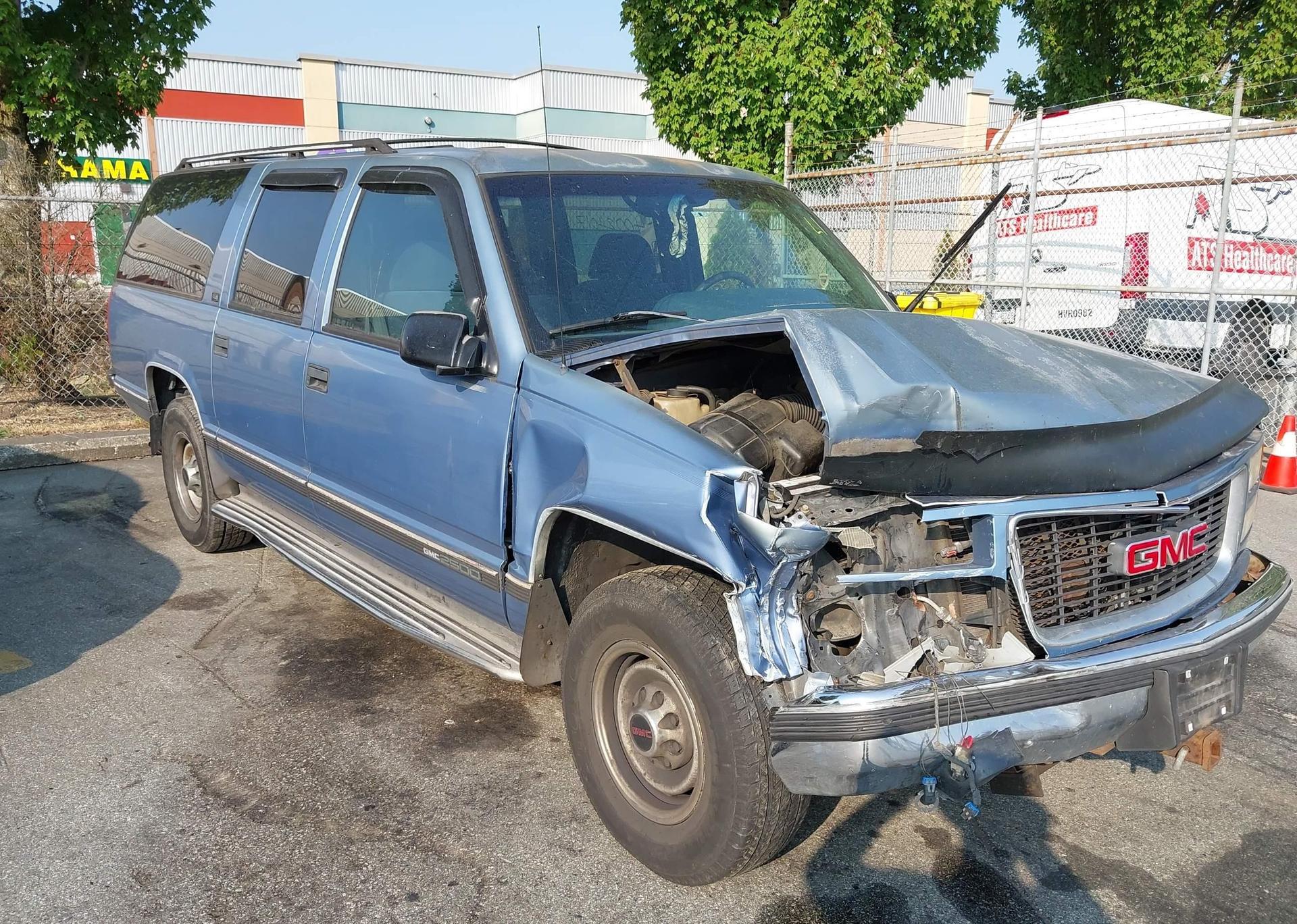 1995 GMC SUBURBAN C2500