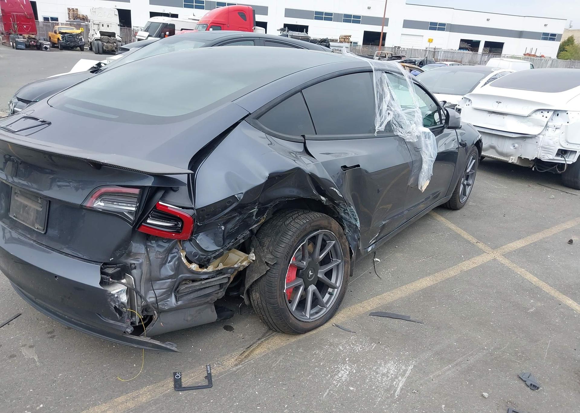 2022 TESLA MODEL 3