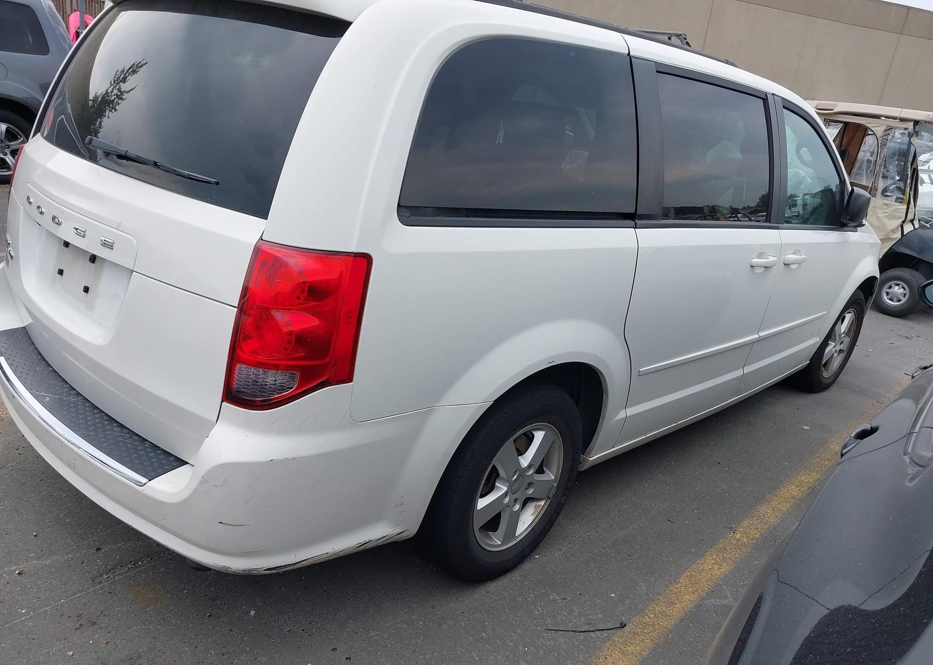 2012 DODGE GRAND CARAVAN SE
