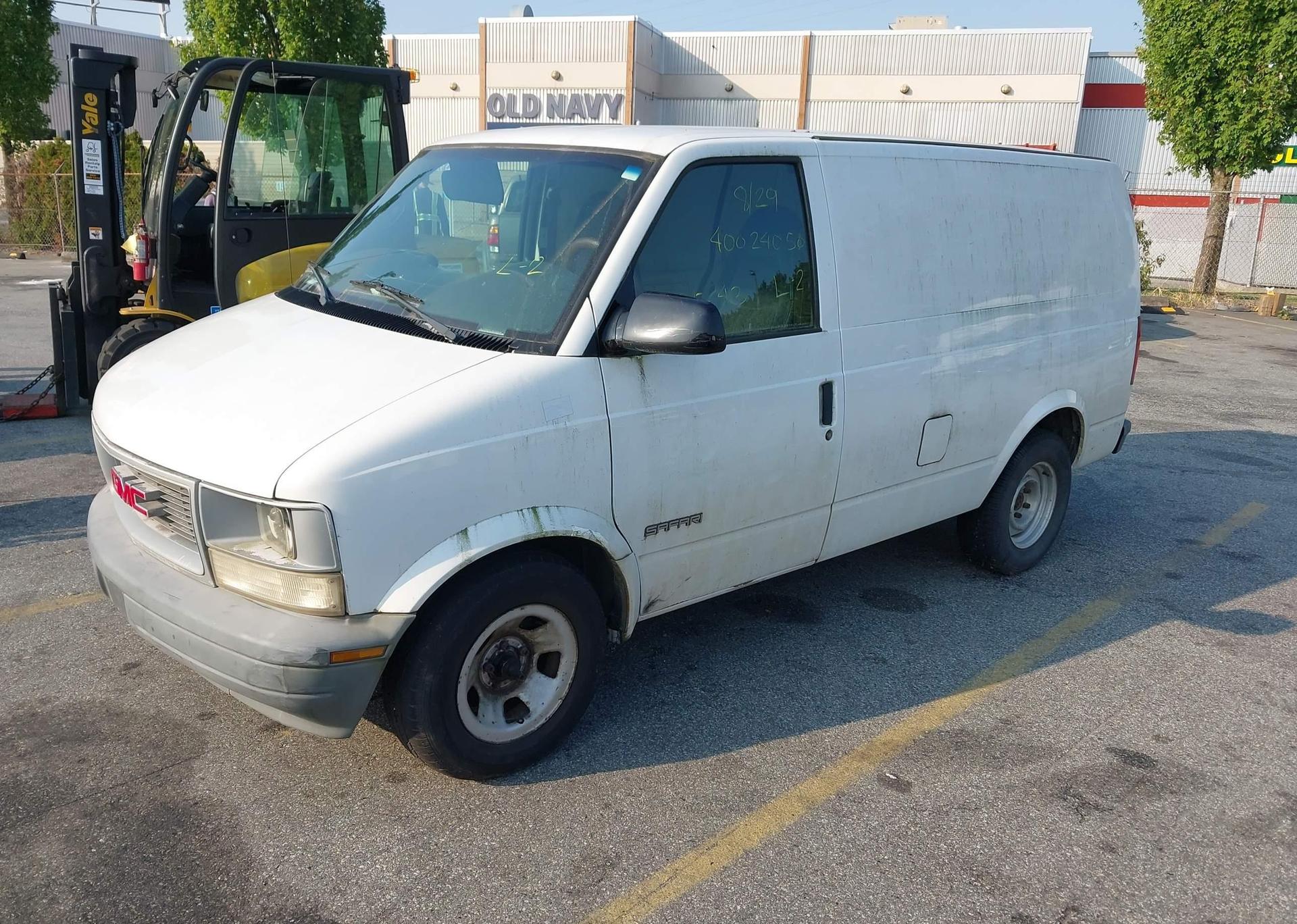 2000 GMC SAFARI XT