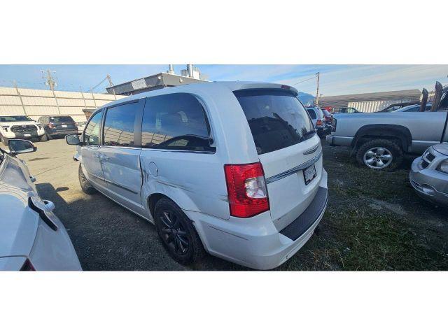 2015 CHRYSLER TOWN & COUNTRY S