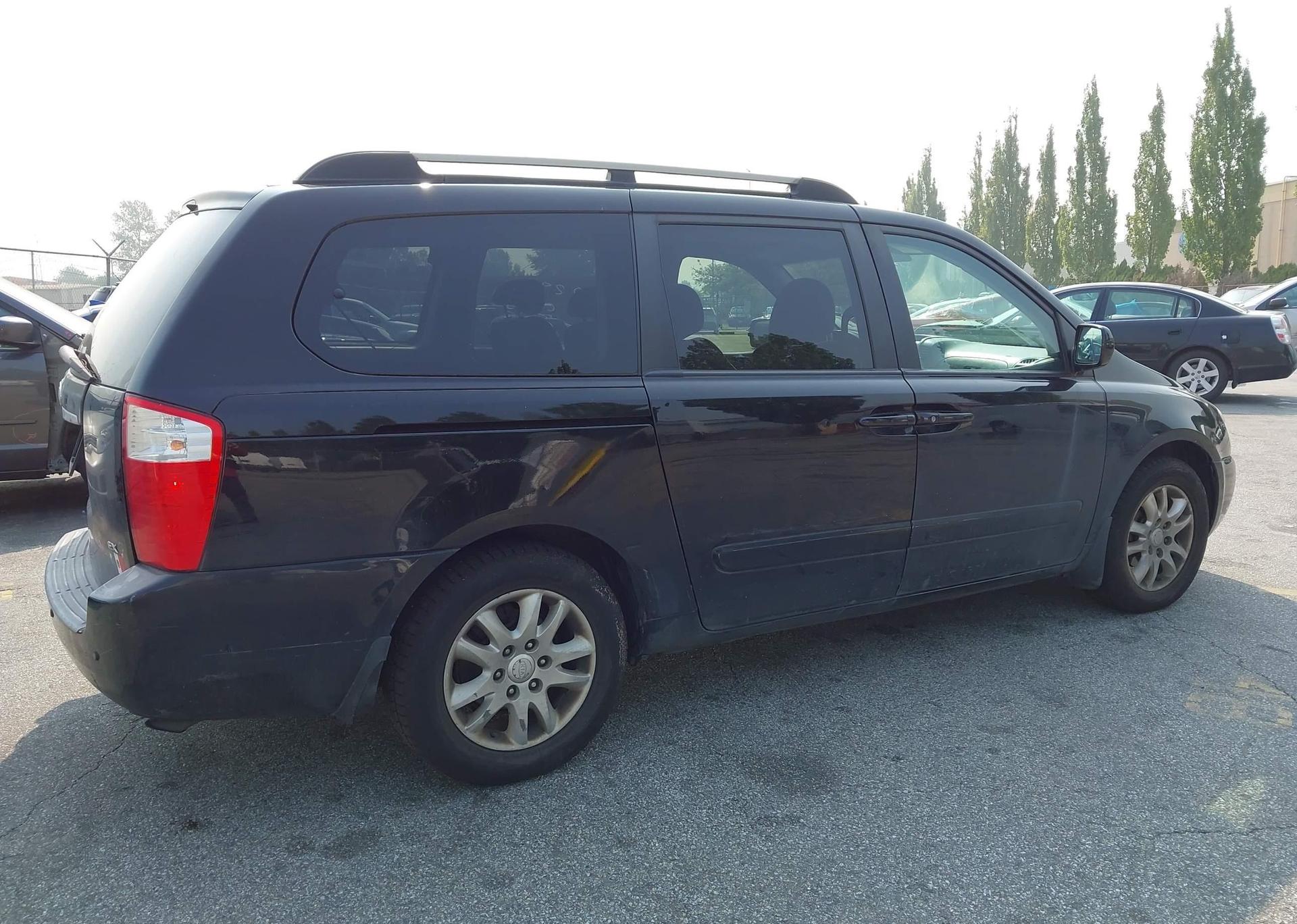 2008 KIA SEDONA EX