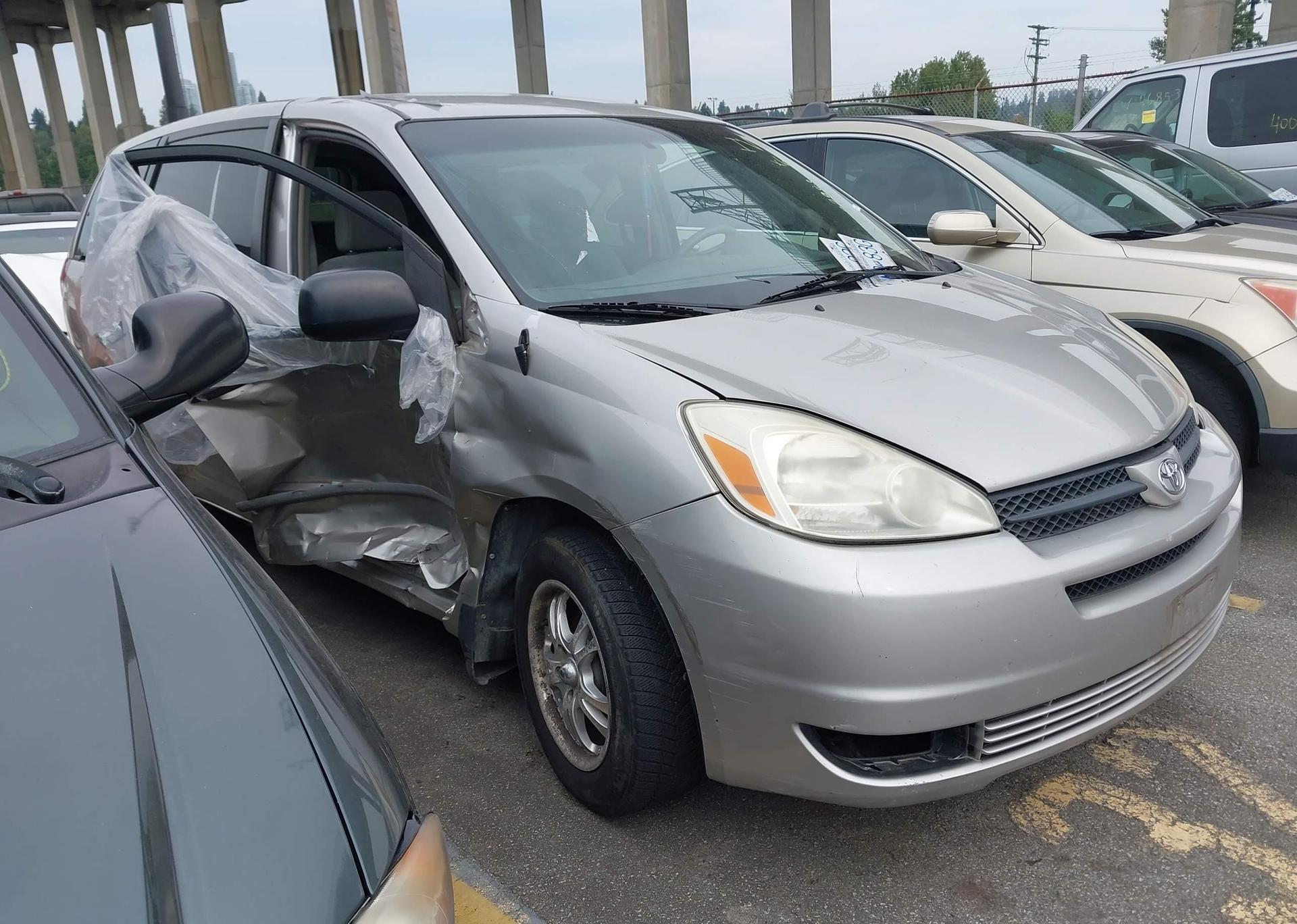 2005 TOYOTA SIENNA CE