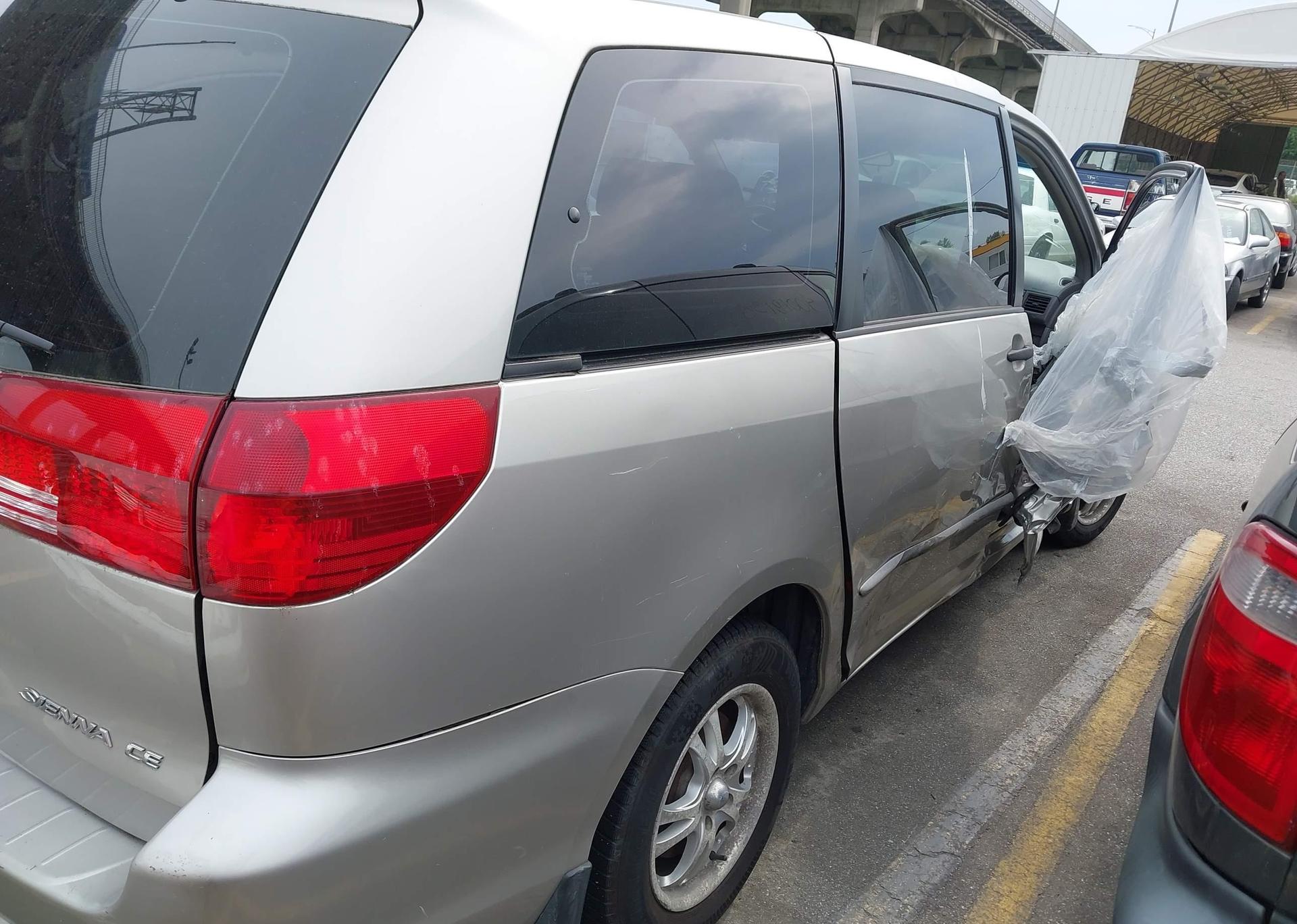2005 TOYOTA SIENNA CE