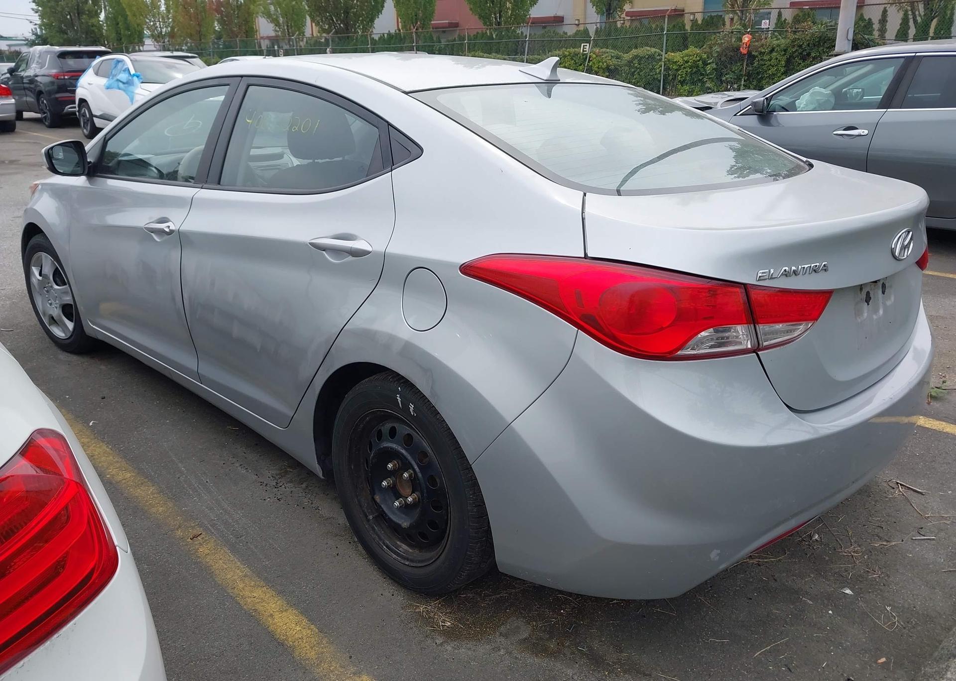 2013 HYUNDAI ELANTRA GLS