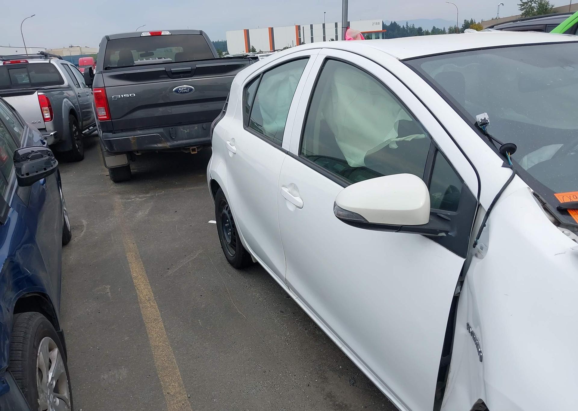 2015 TOYOTA Prius c