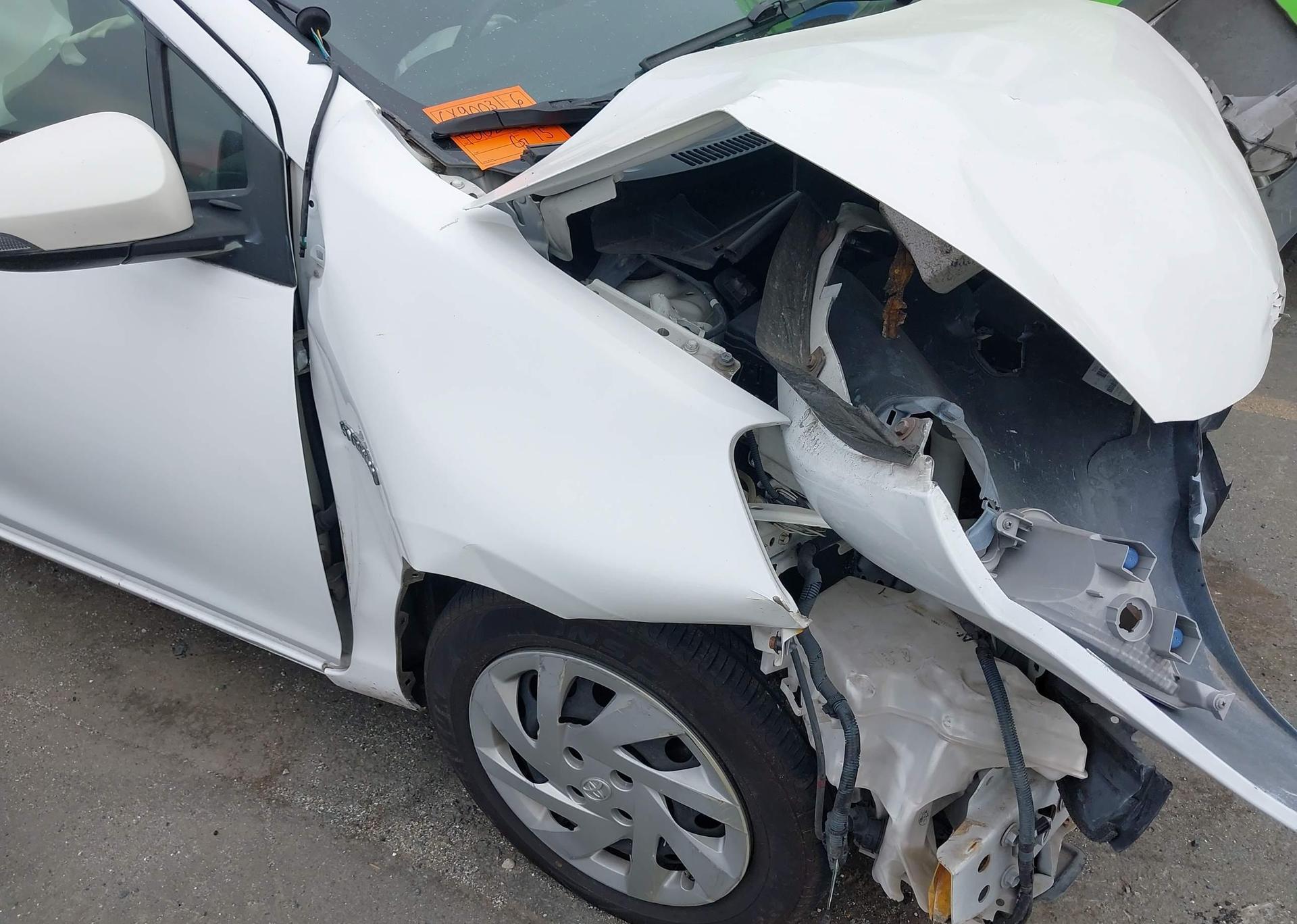 2015 TOYOTA Prius c