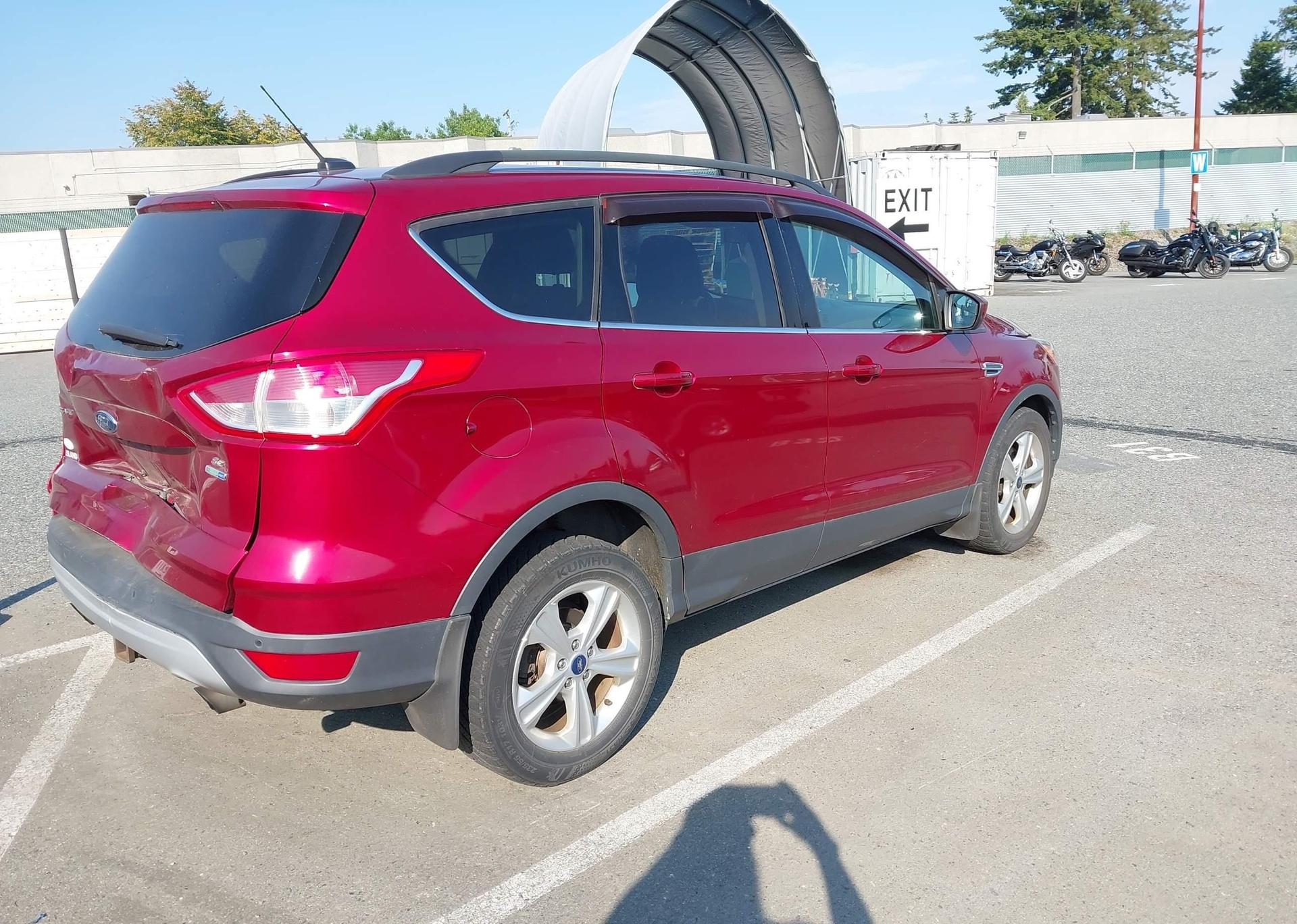 2015 FORD ESCAPE SE