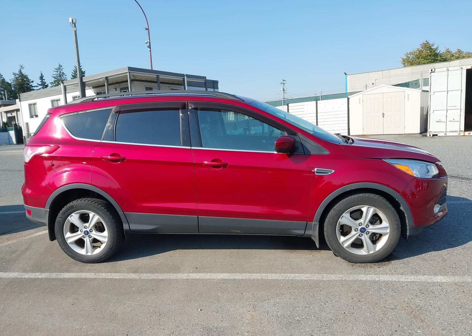 2015 FORD ESCAPE SE