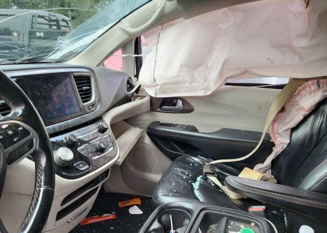 2017 CHRYSLER PACIFICA TOURING L