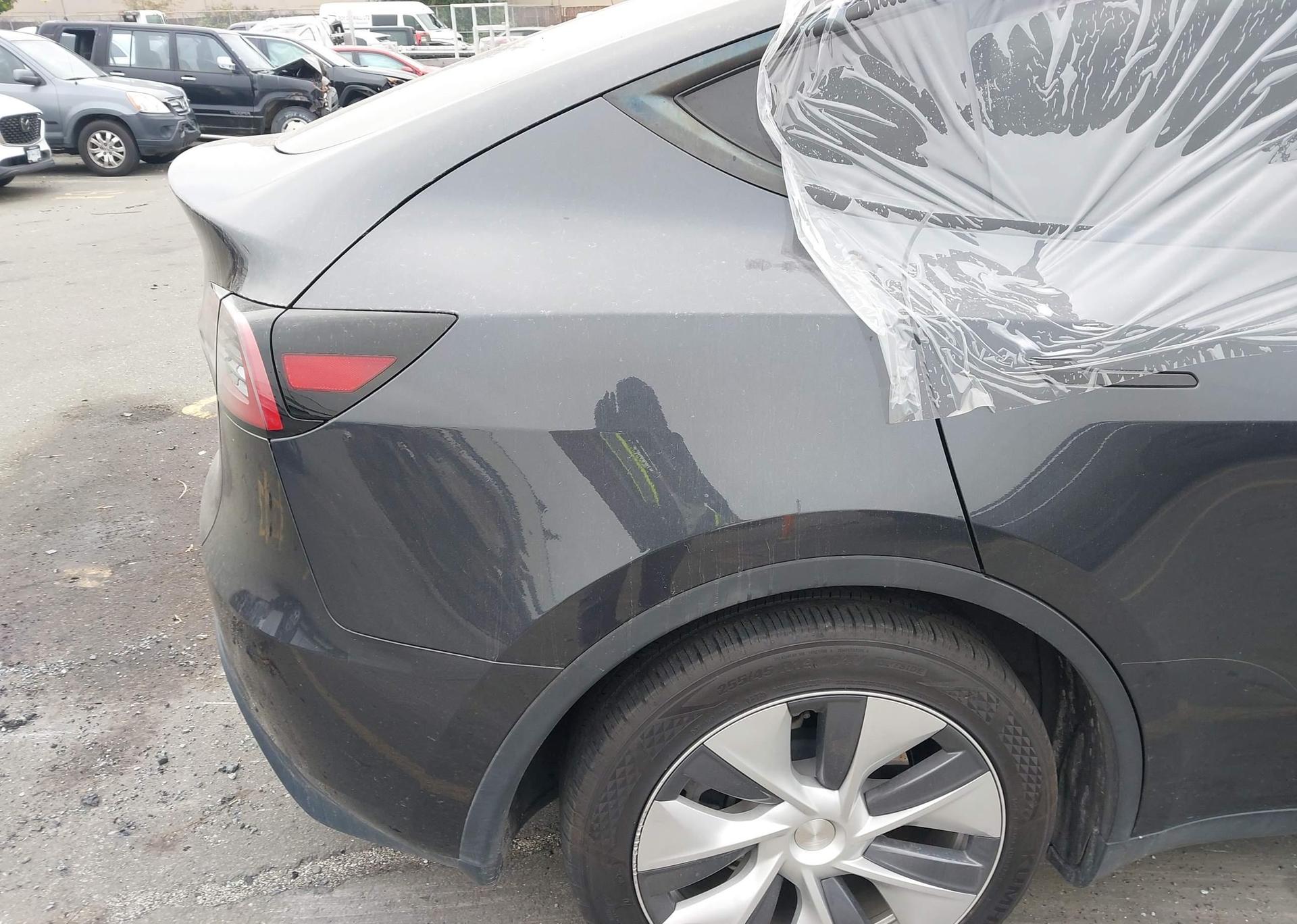 2024 TESLA MODEL Y