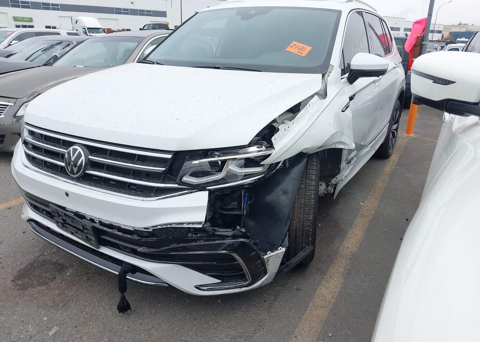 2023 VOLKSWAGEN TIGUAN SEL R-LINE BLACK