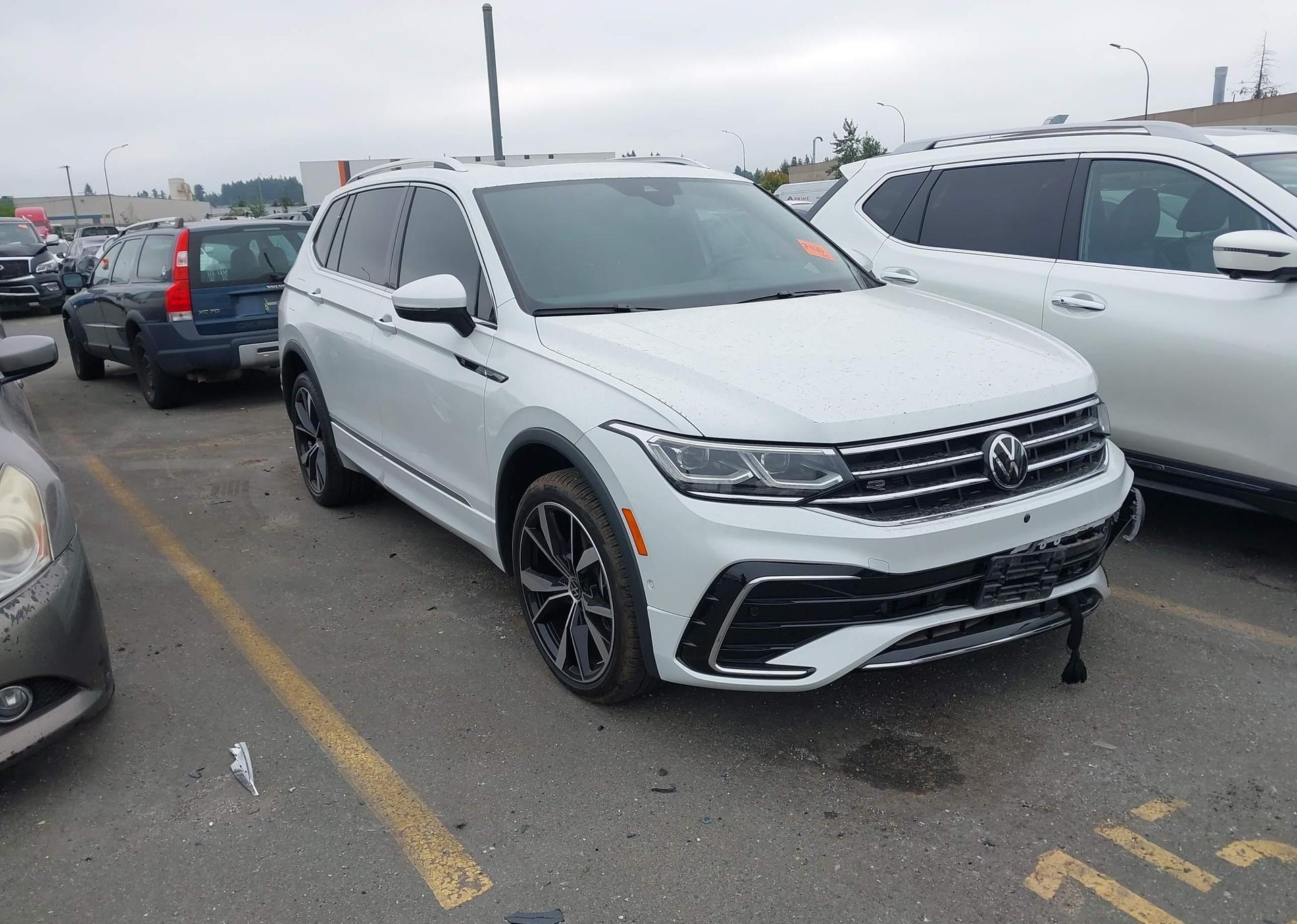 2023 VOLKSWAGEN TIGUAN SEL R-LINE BLACK