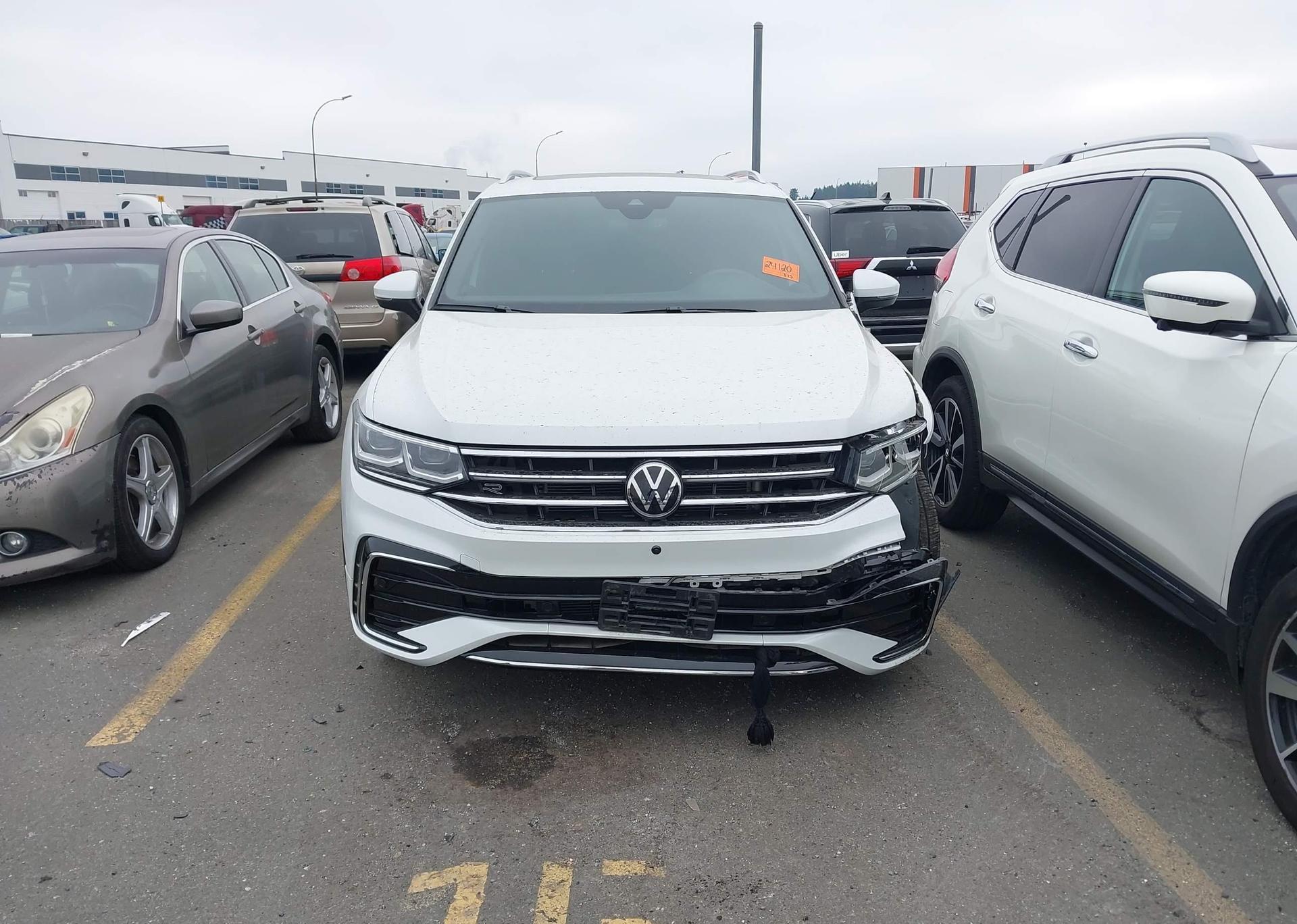 2023 VOLKSWAGEN TIGUAN SEL R-LINE BLACK