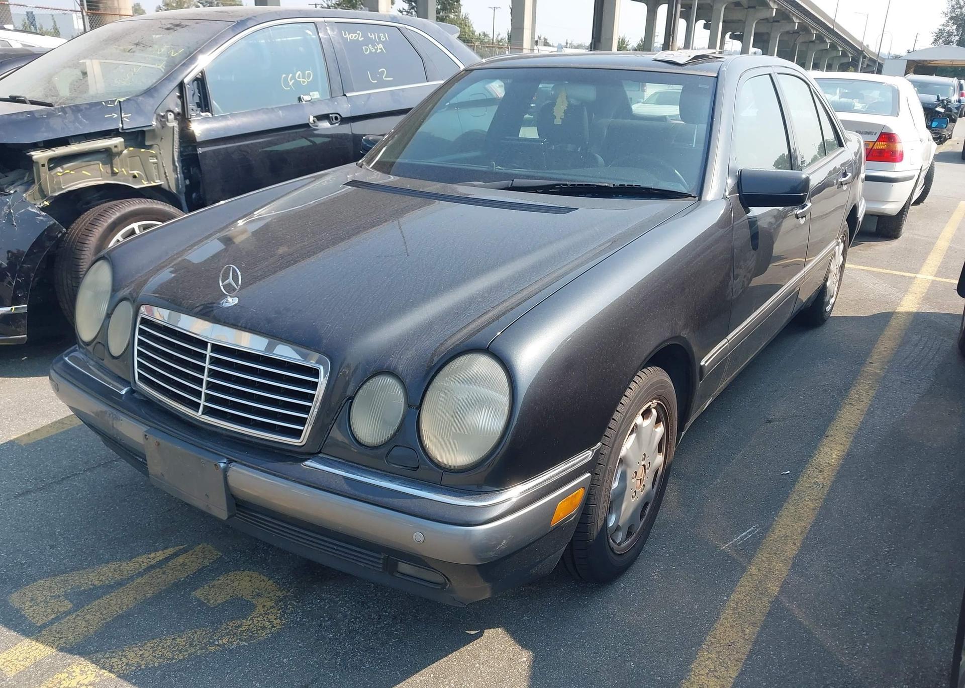 1997 MERCEDES-BENZ E 320
