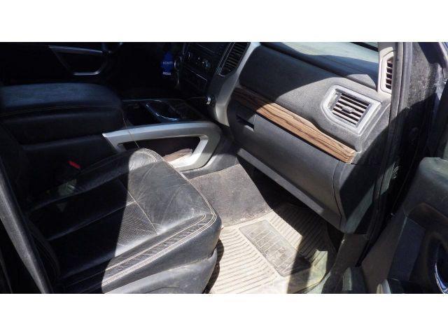 2016 NISSAN TITAN