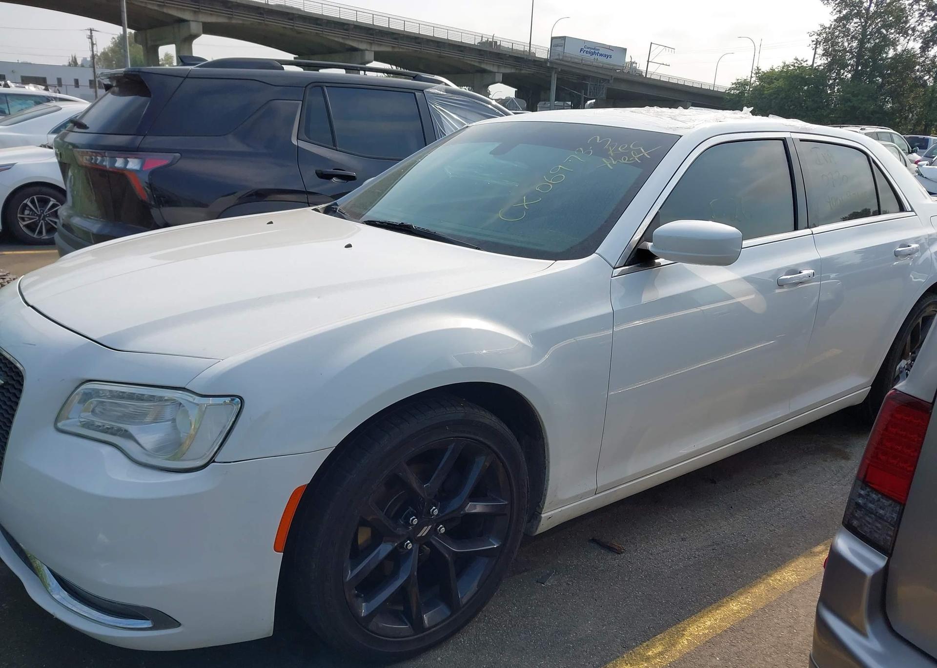 2017 CHRYSLER 300 LIMITED