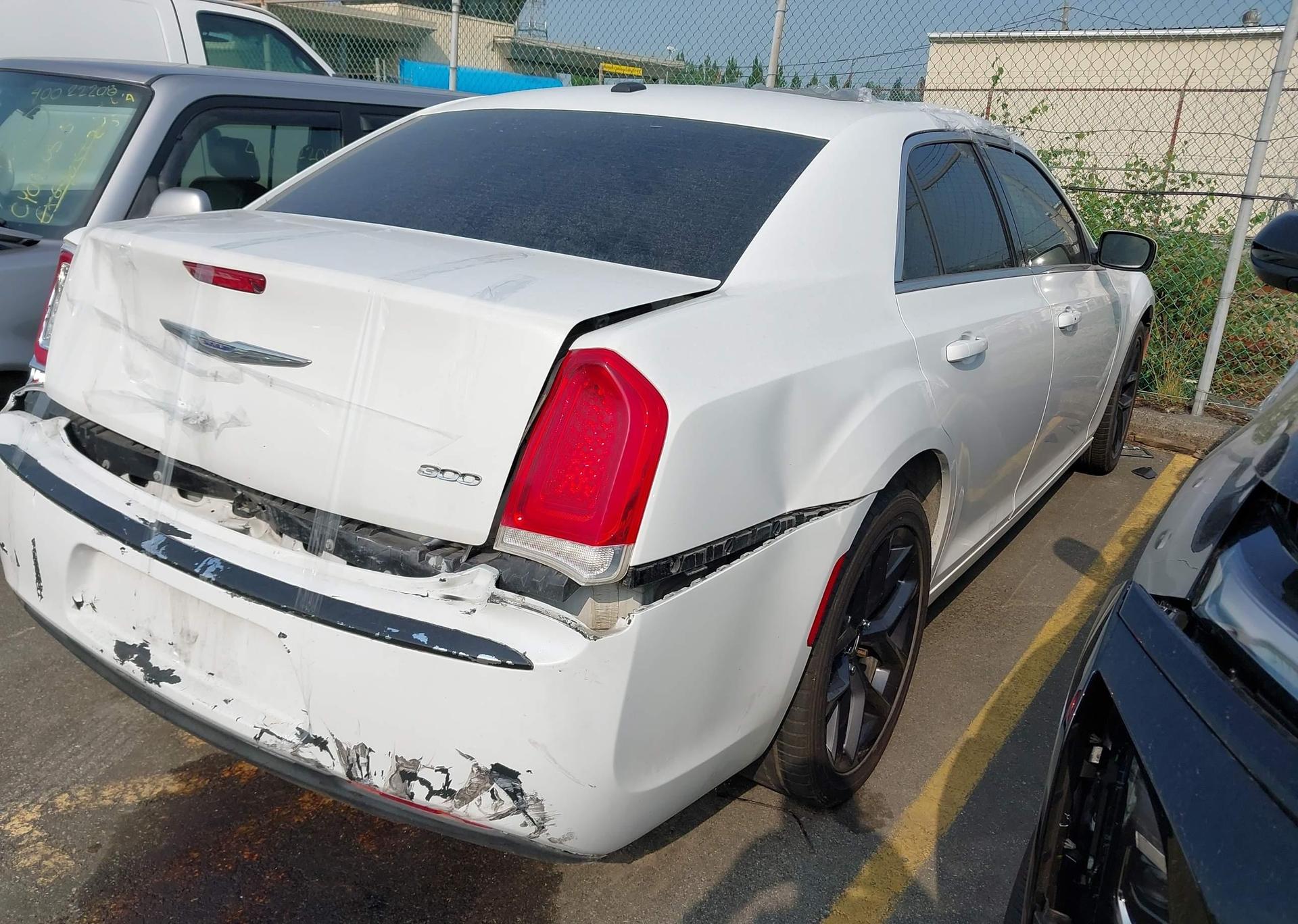 2017 CHRYSLER 300 LIMITED