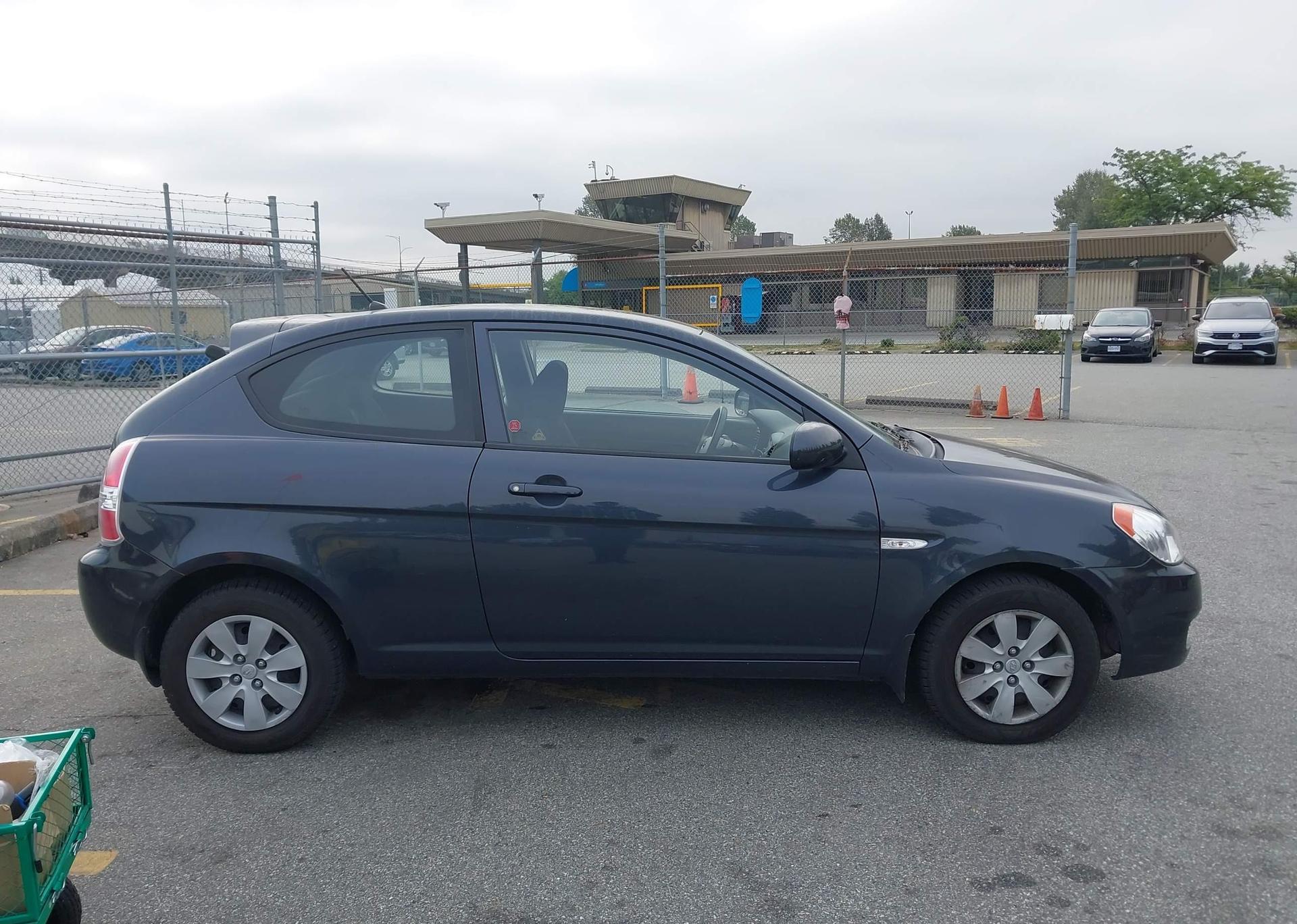 2010 HYUNDAI ACCENT SE