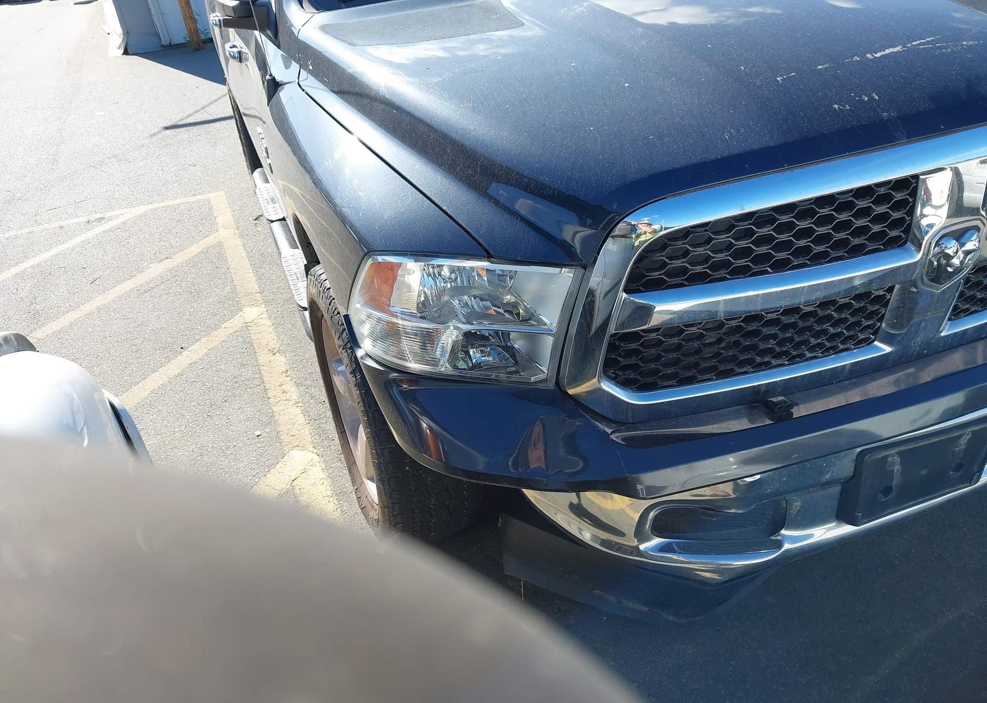 2016 RAM 1500 SLT