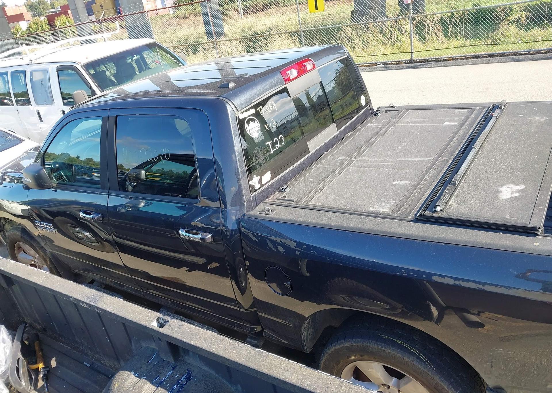 2016 RAM 1500 SLT