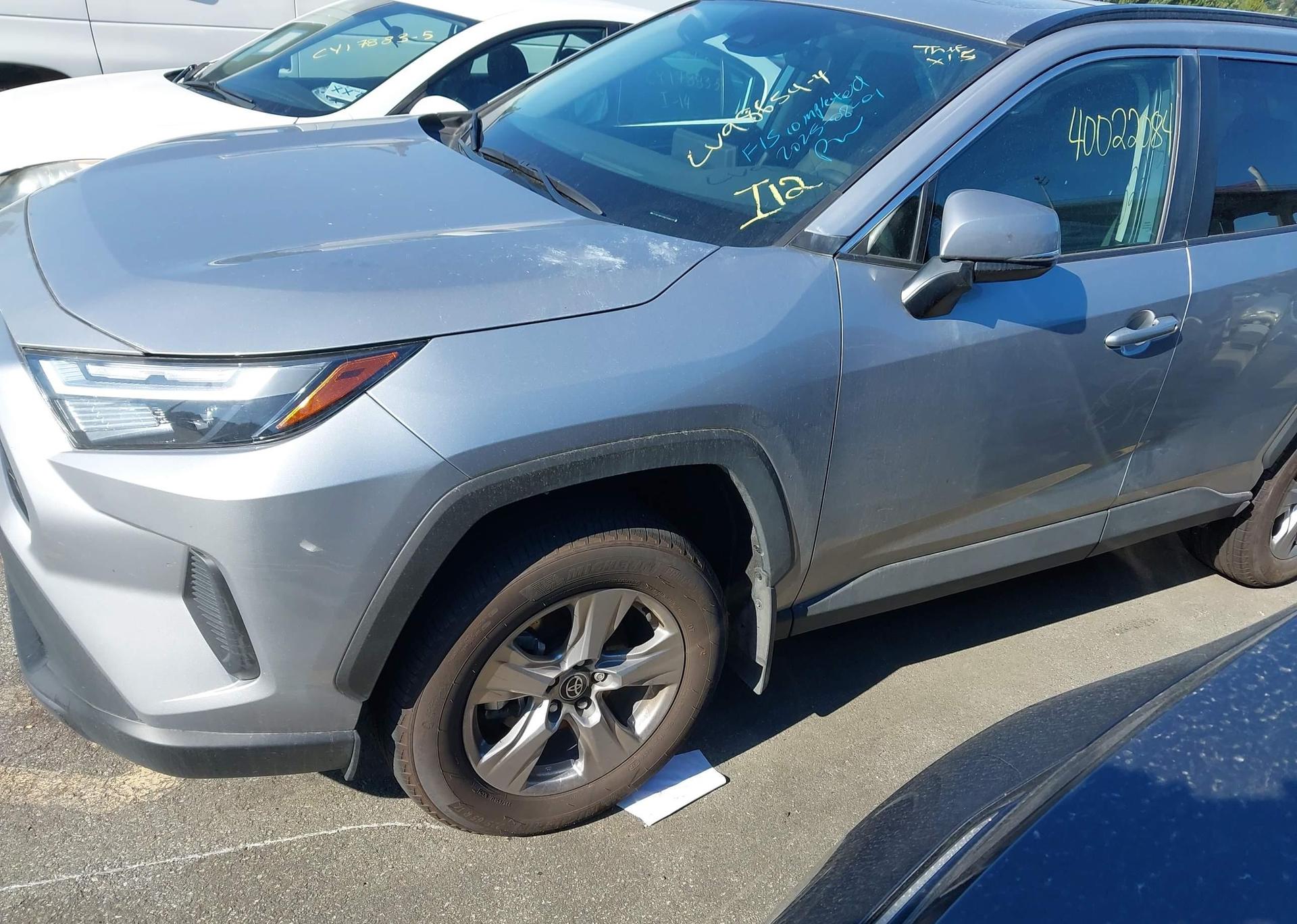 2022 TOYOTA RAV4 XLE