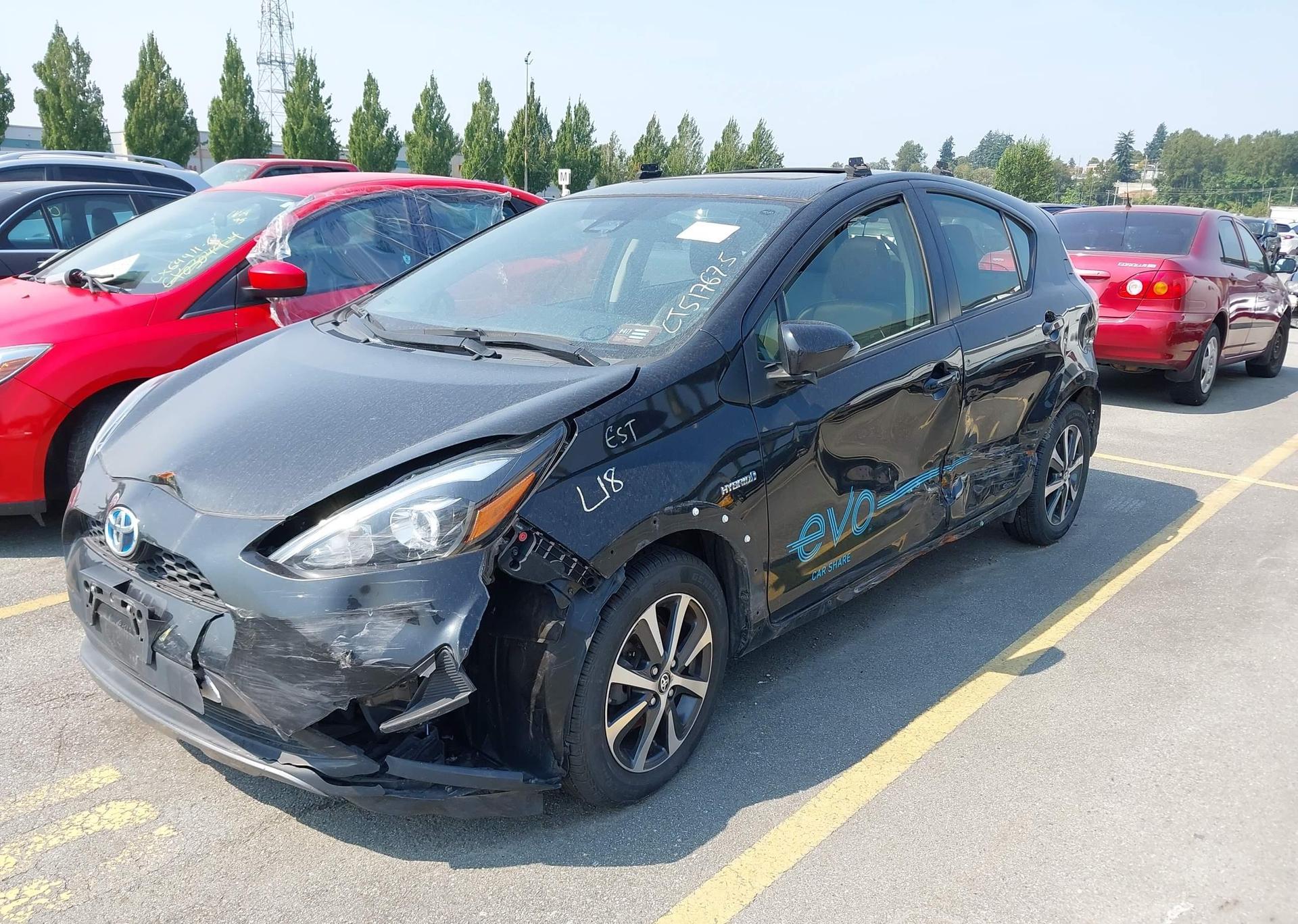 2019 TOYOTA Prius c