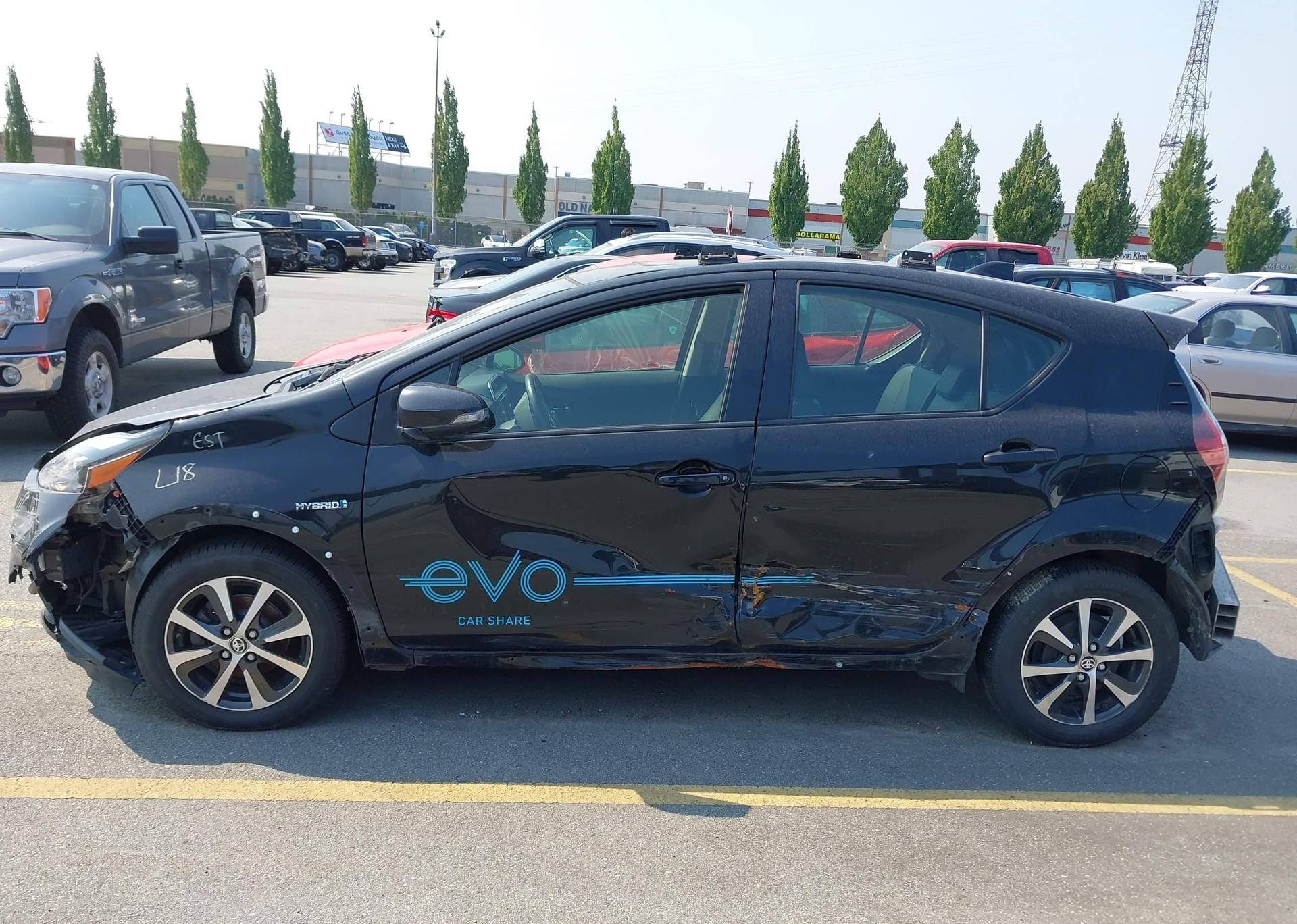 2019 TOYOTA Prius c