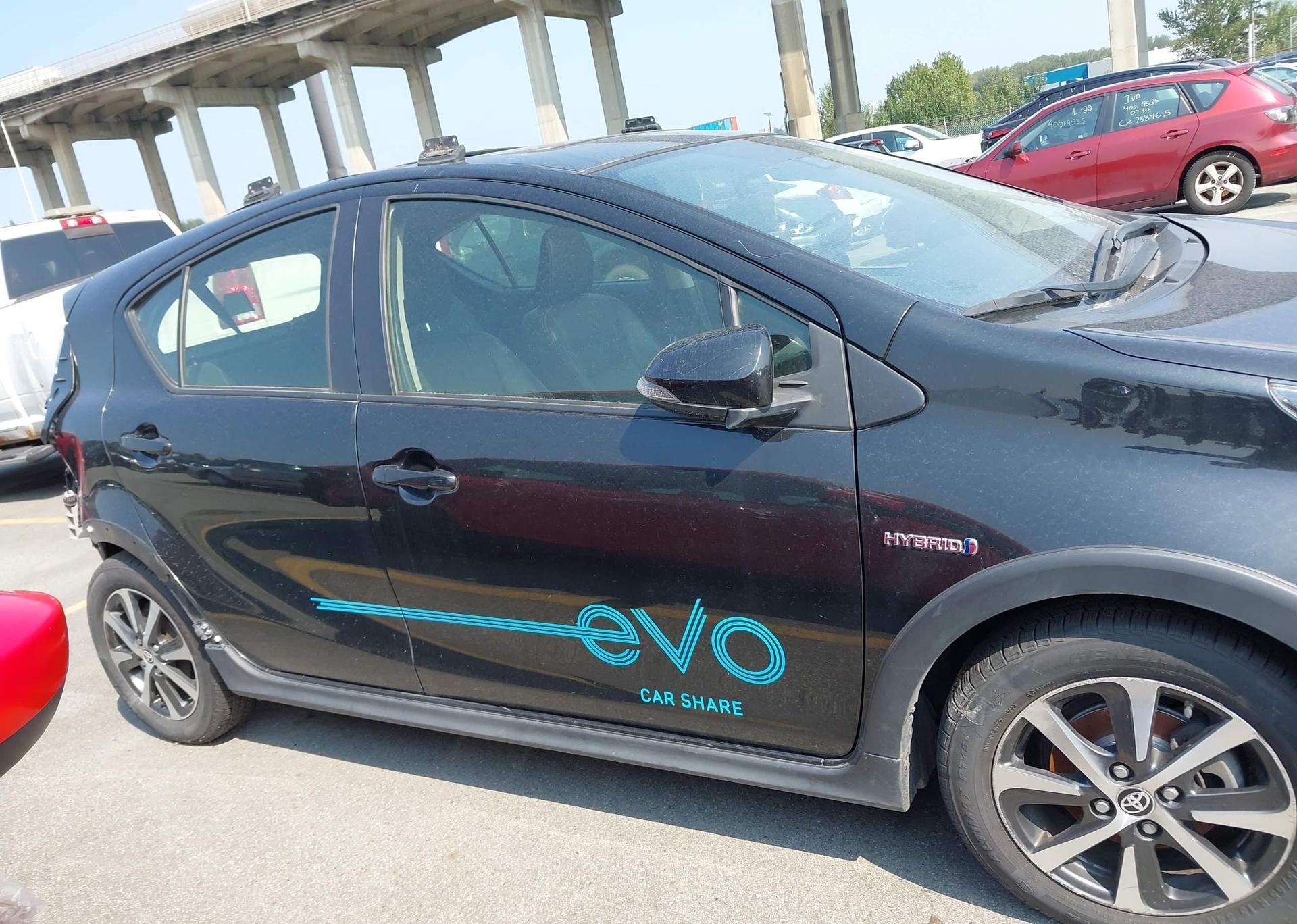 2019 TOYOTA Prius c