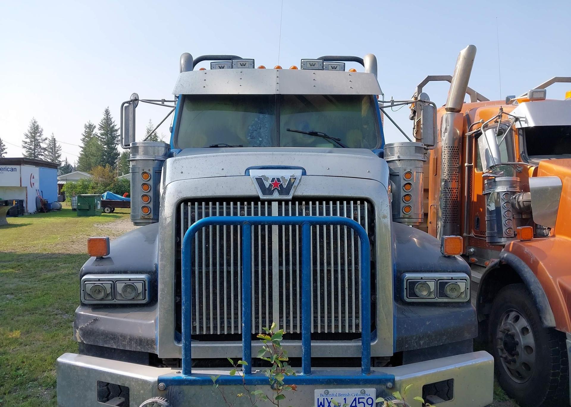 2015 WESTERN STAR/AUTO CAR CONVENTIONAL 4900SA