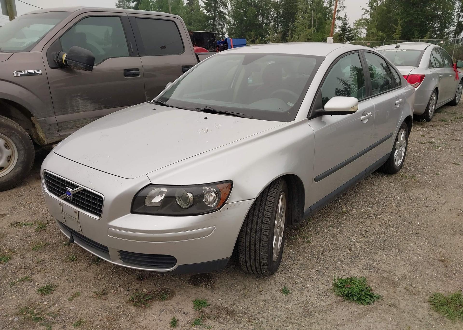 2005 VOLVO S40