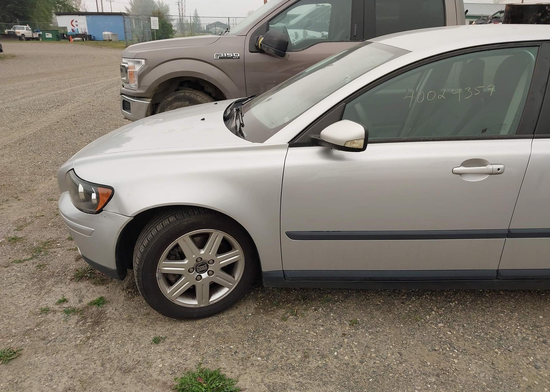 2005 VOLVO S40
