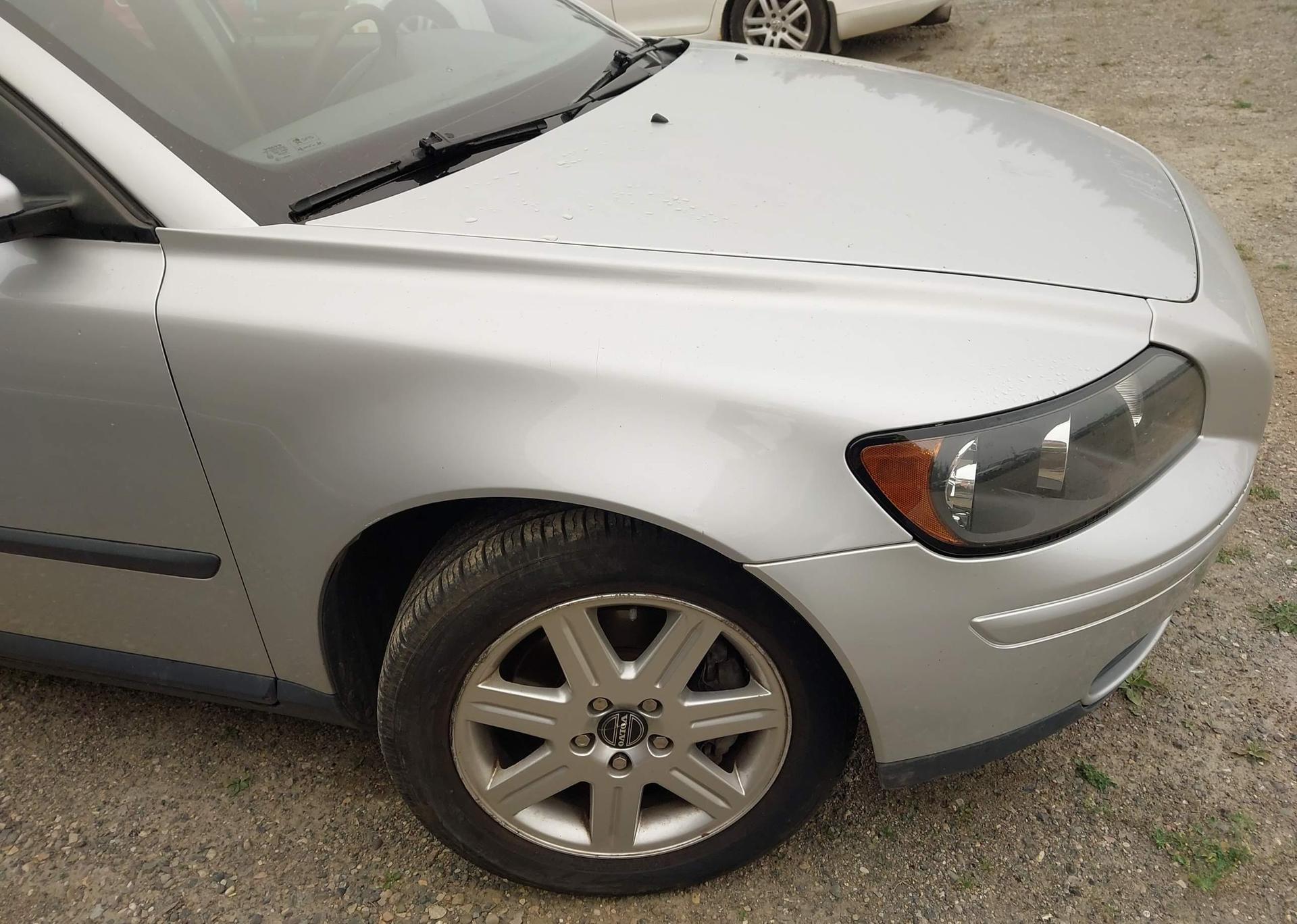 2005 VOLVO S40