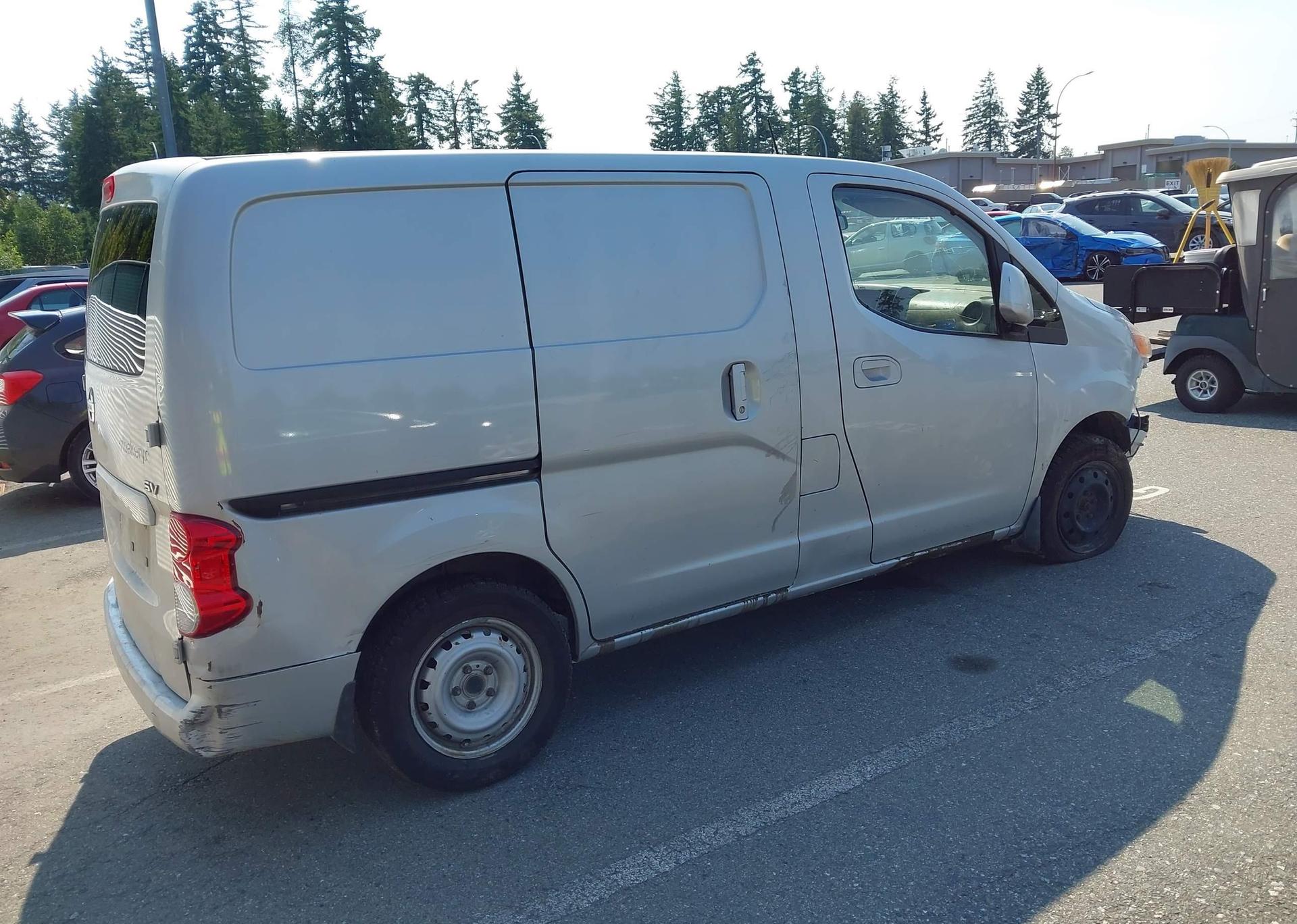 2013 NISSAN NV200 2.5S