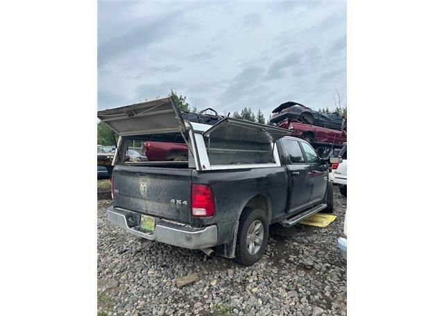 2017 RAM 1500 SLT