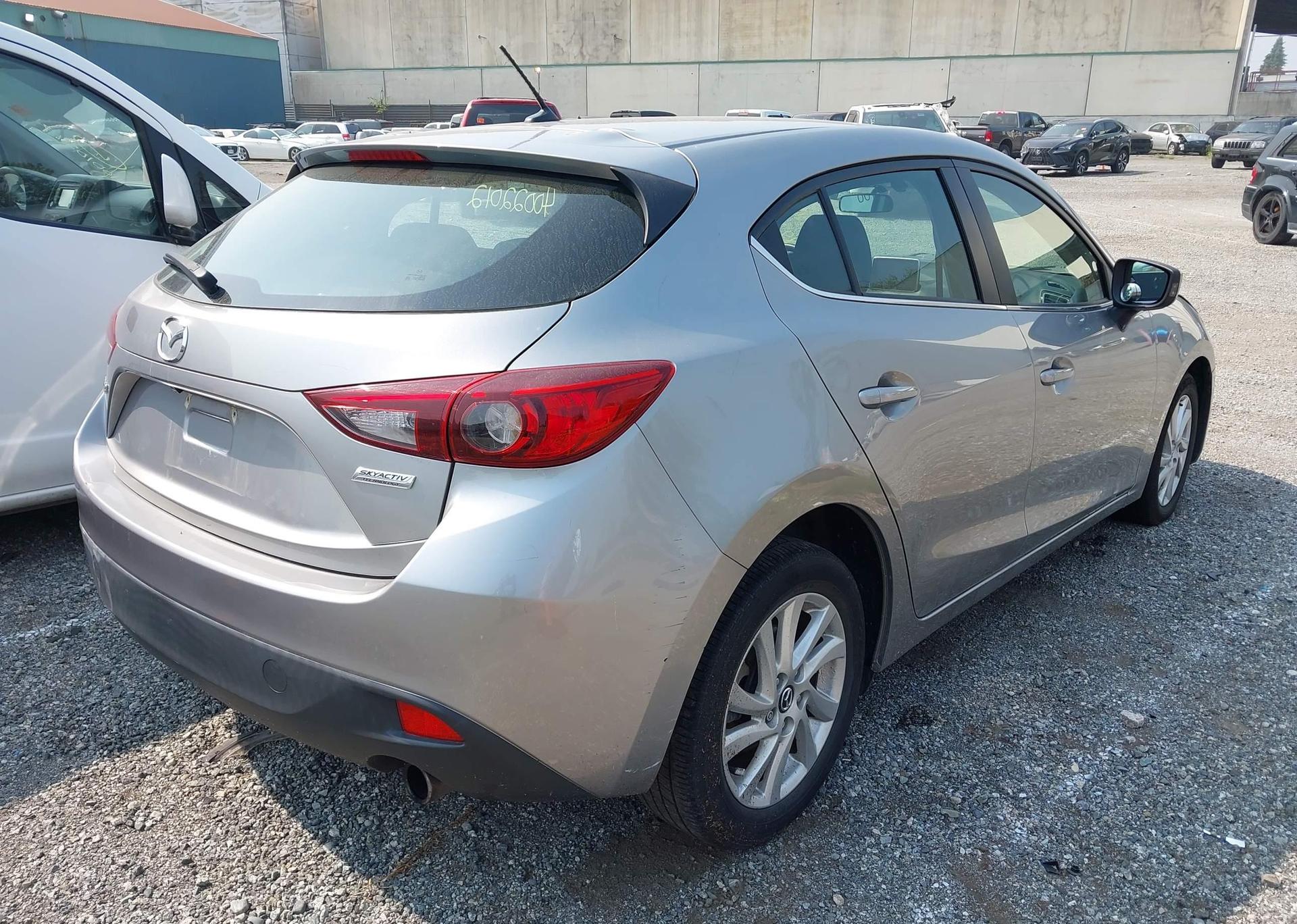 2015 MAZDA MAZDA3 GS