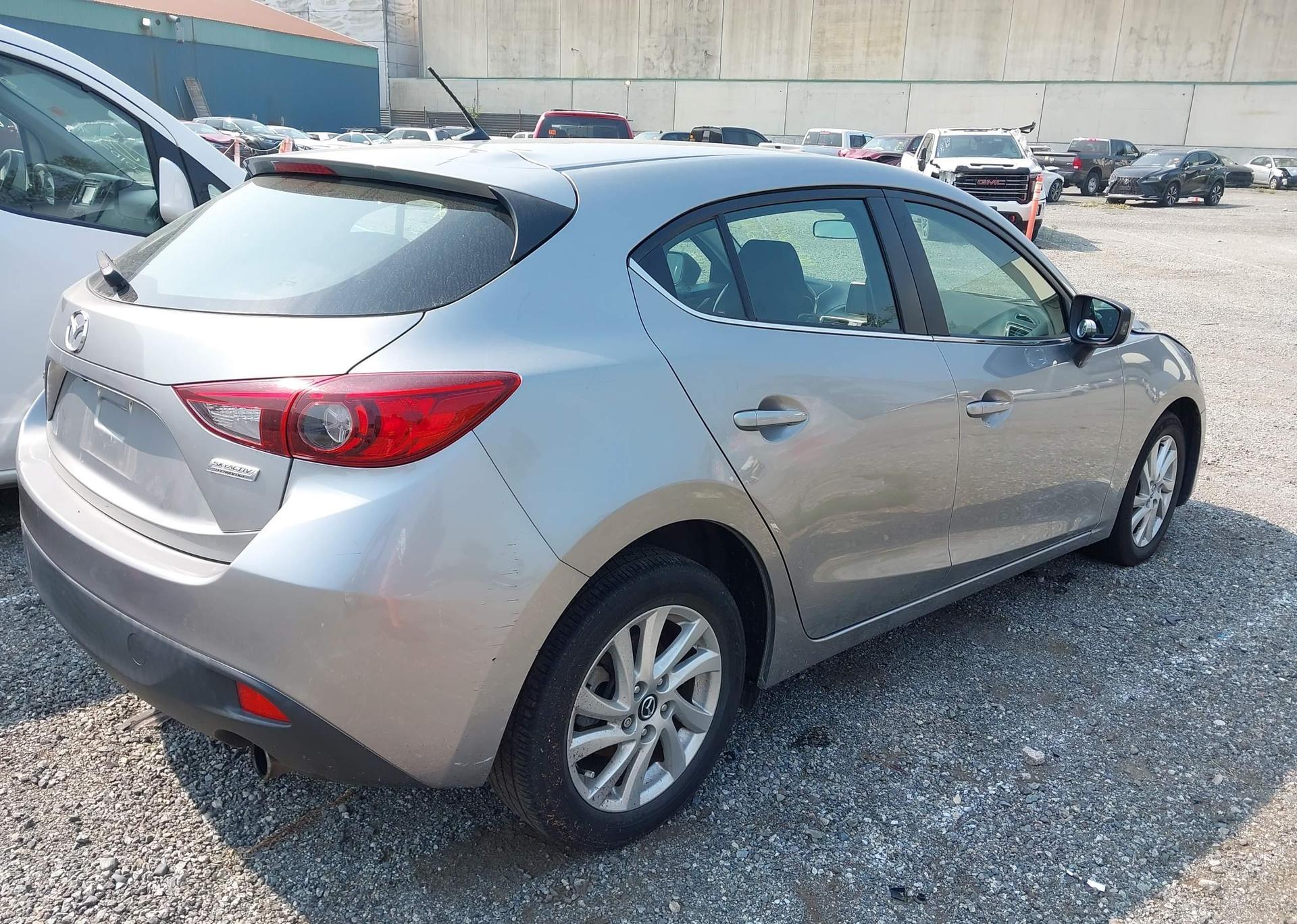 2015 MAZDA MAZDA3 GS