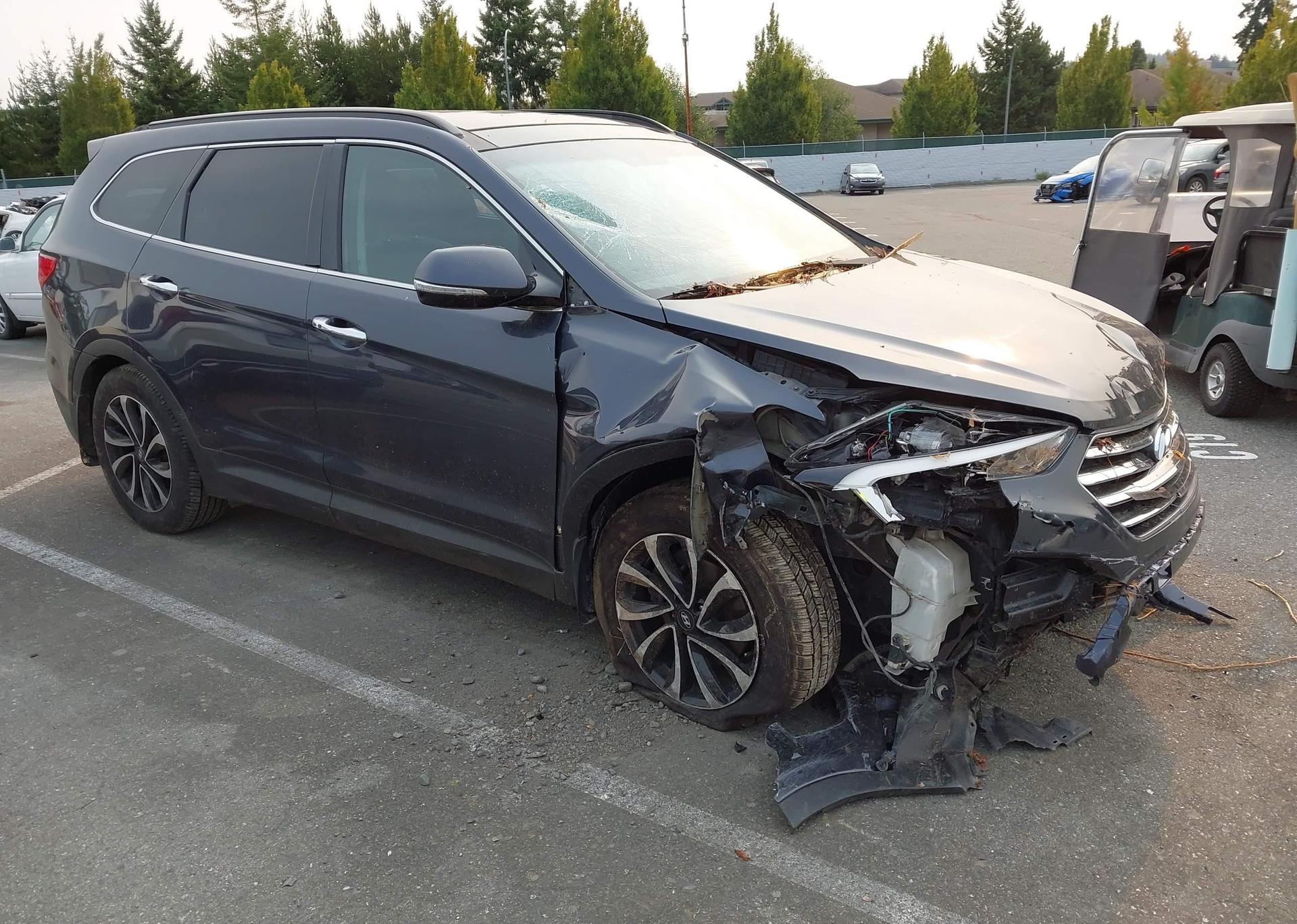 2016 HYUNDAI SANTA FE SE