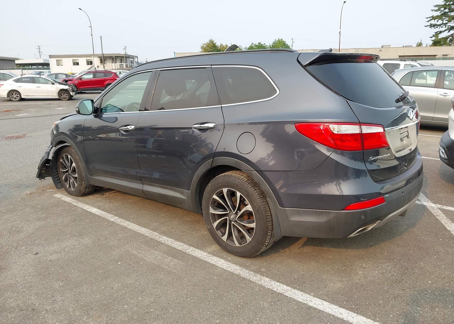 2016 HYUNDAI SANTA FE SE