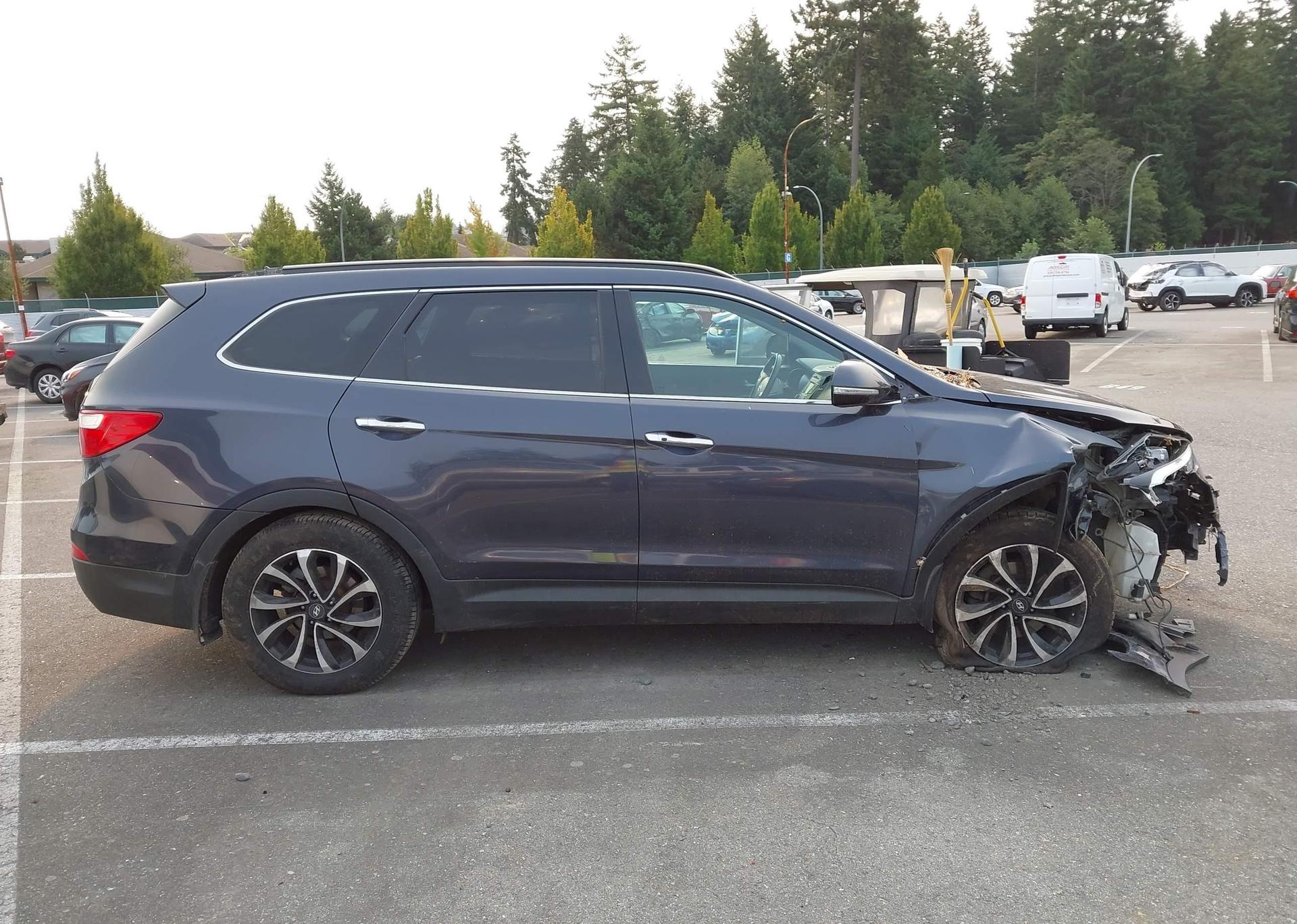 2016 HYUNDAI SANTA FE SE