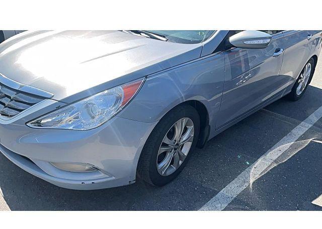 2011 HYUNDAI SONATA SE