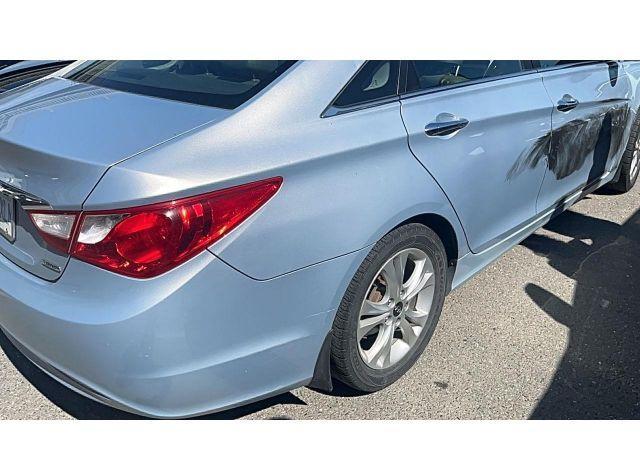 2011 HYUNDAI SONATA SE