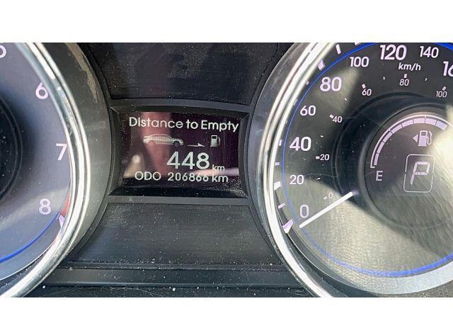 2011 HYUNDAI SONATA SE
