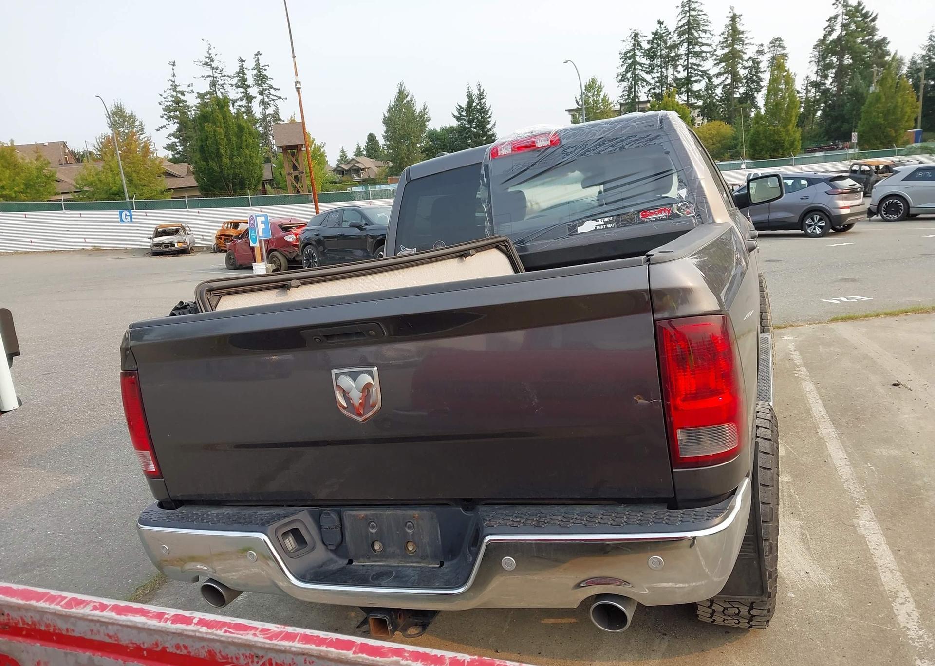 2017 RAM 1500 SLT