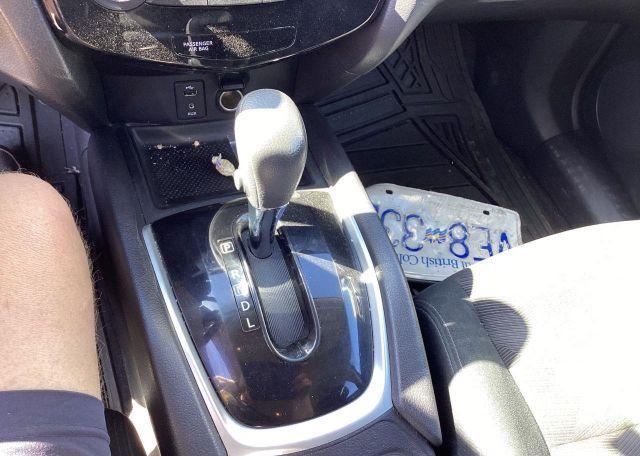 2015 NISSAN ROGUE