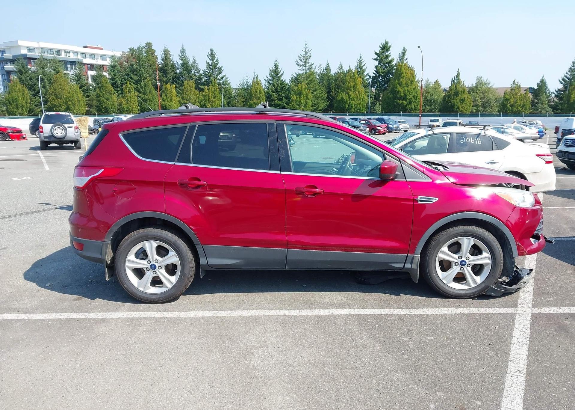 2015 FORD ESCAPE SE