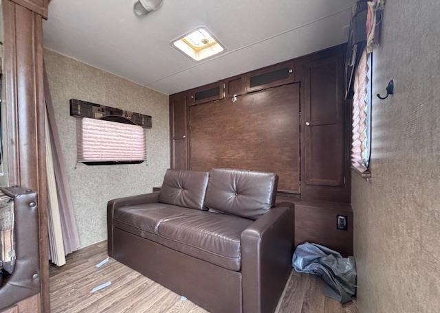 2015 VENTURE SPORTTREK